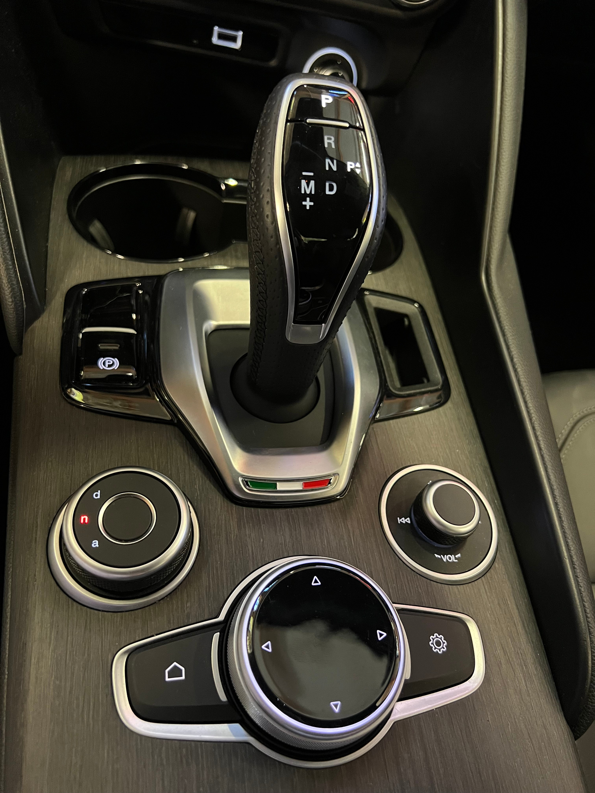 listing desktop thumbnail image 10