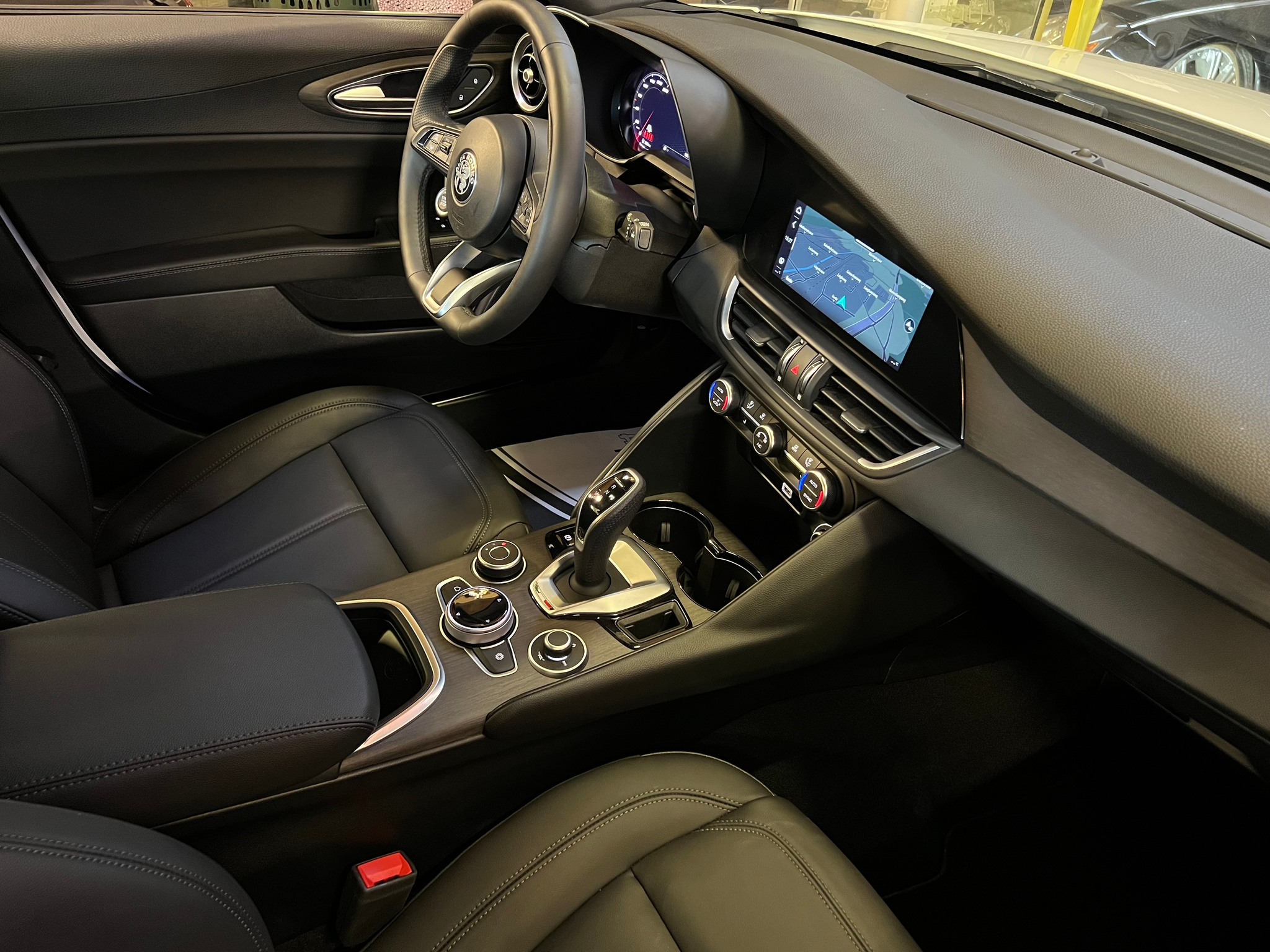 listing desktop thumbnail image 18