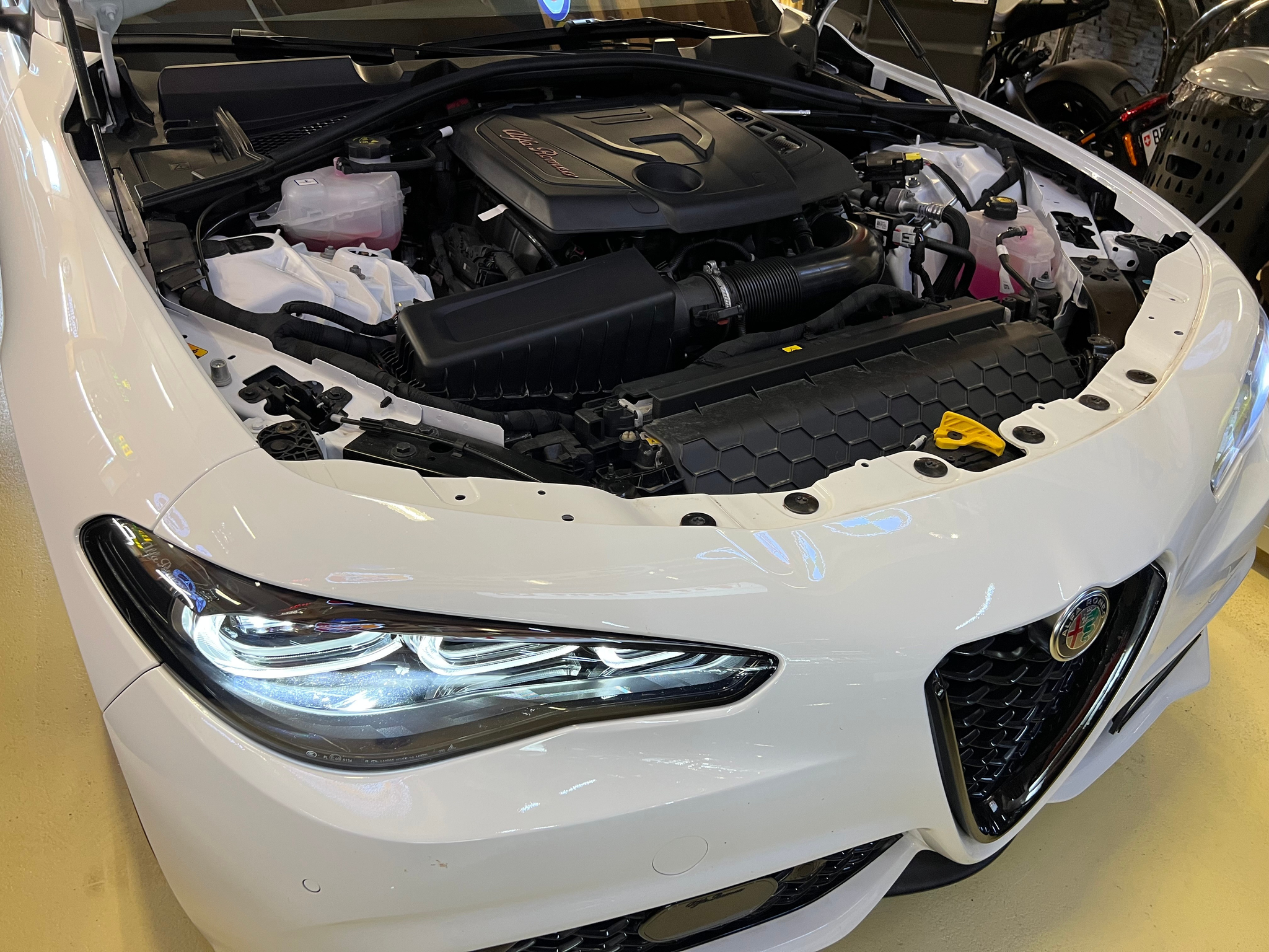 listing desktop thumbnail image 23