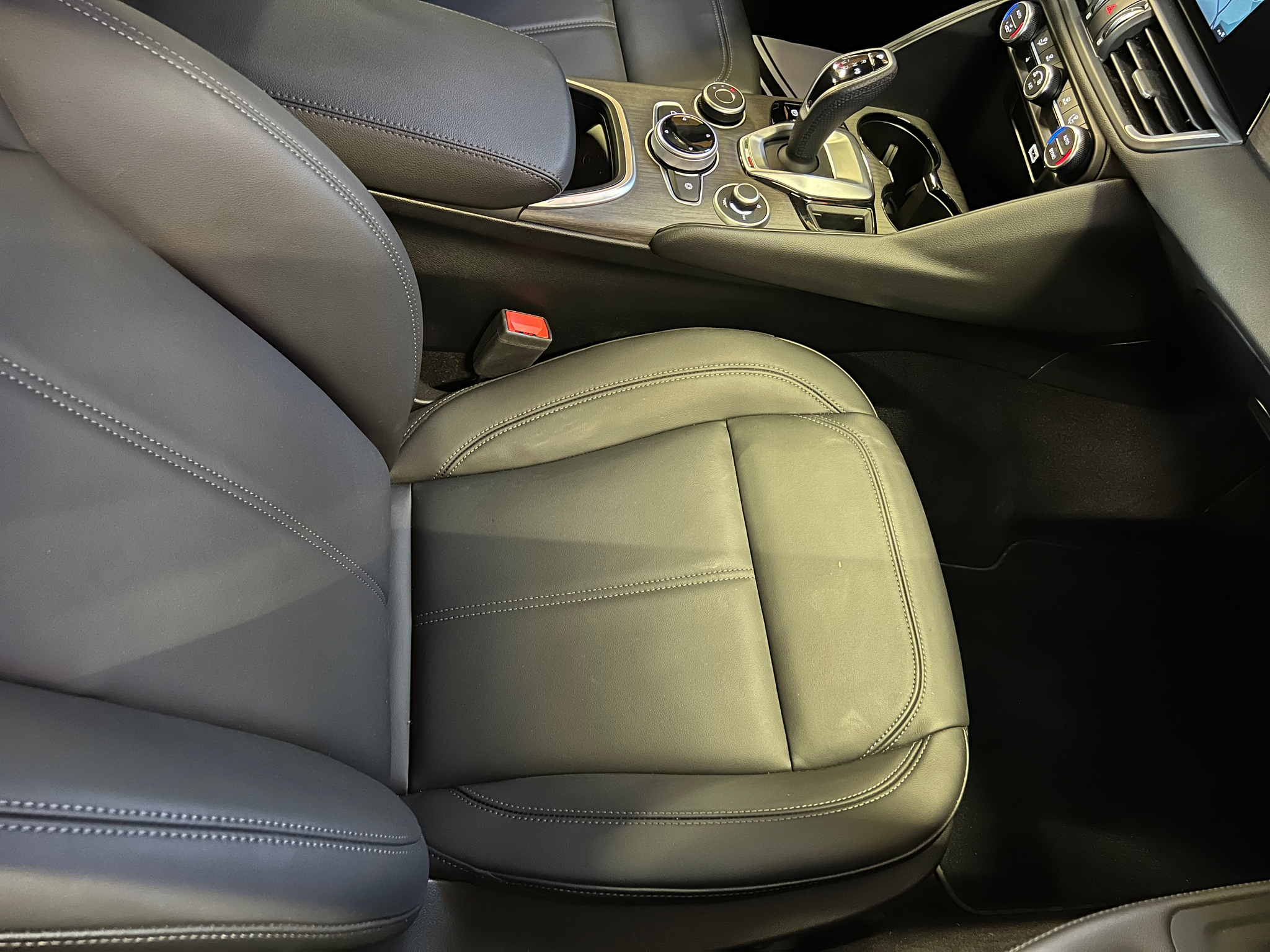 listing desktop thumbnail image 21