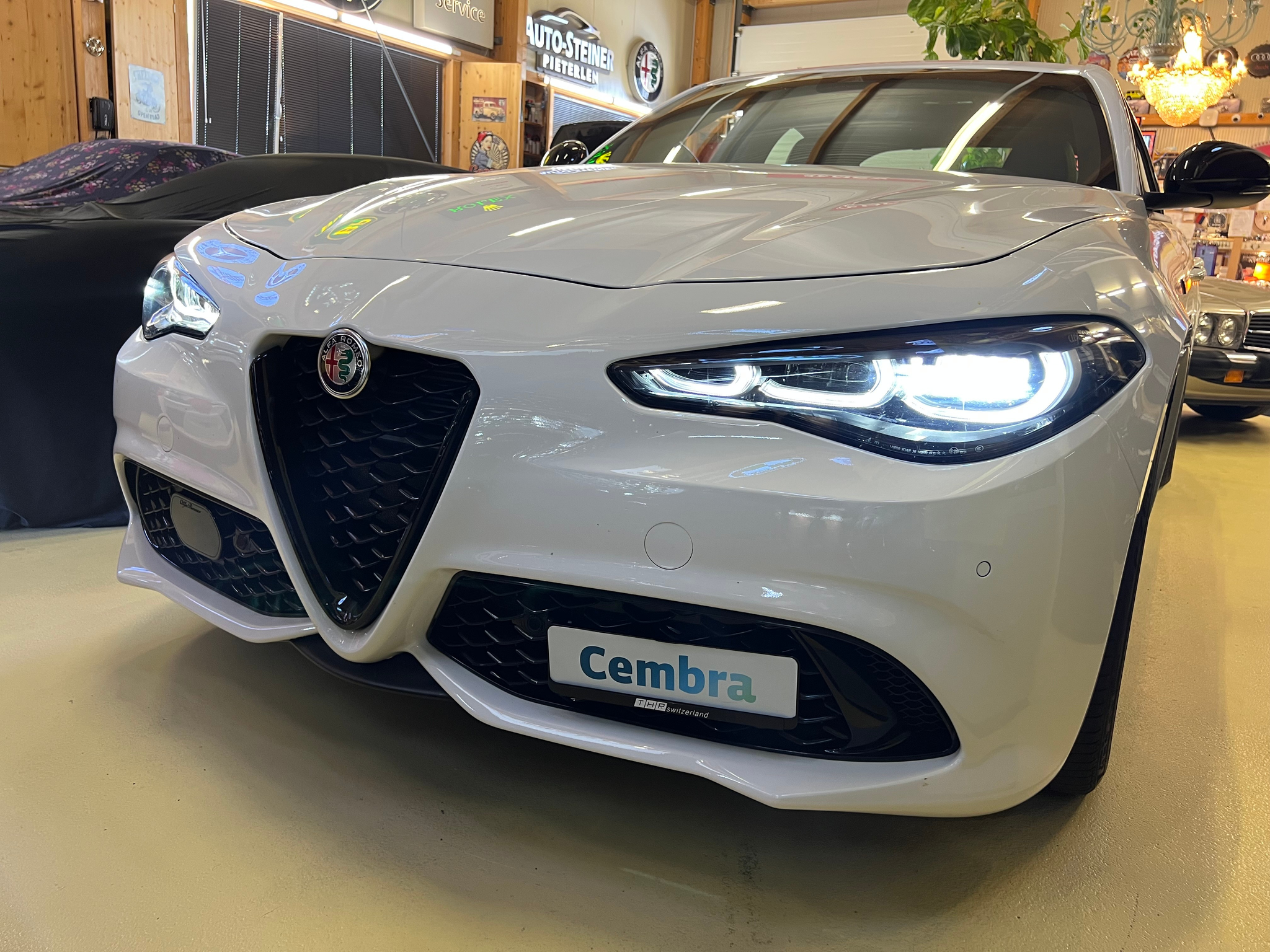 listing desktop thumbnail image 1