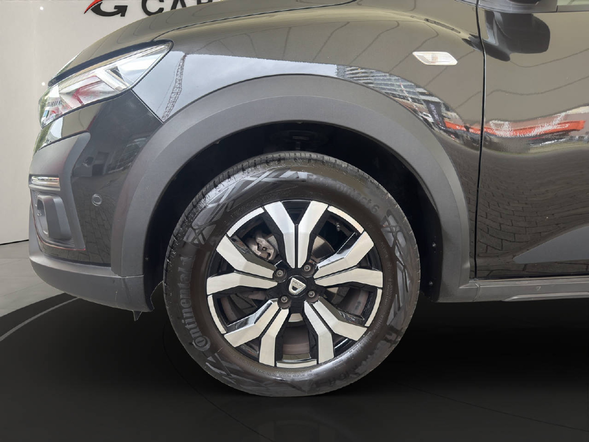 listing desktop thumbnail image 7