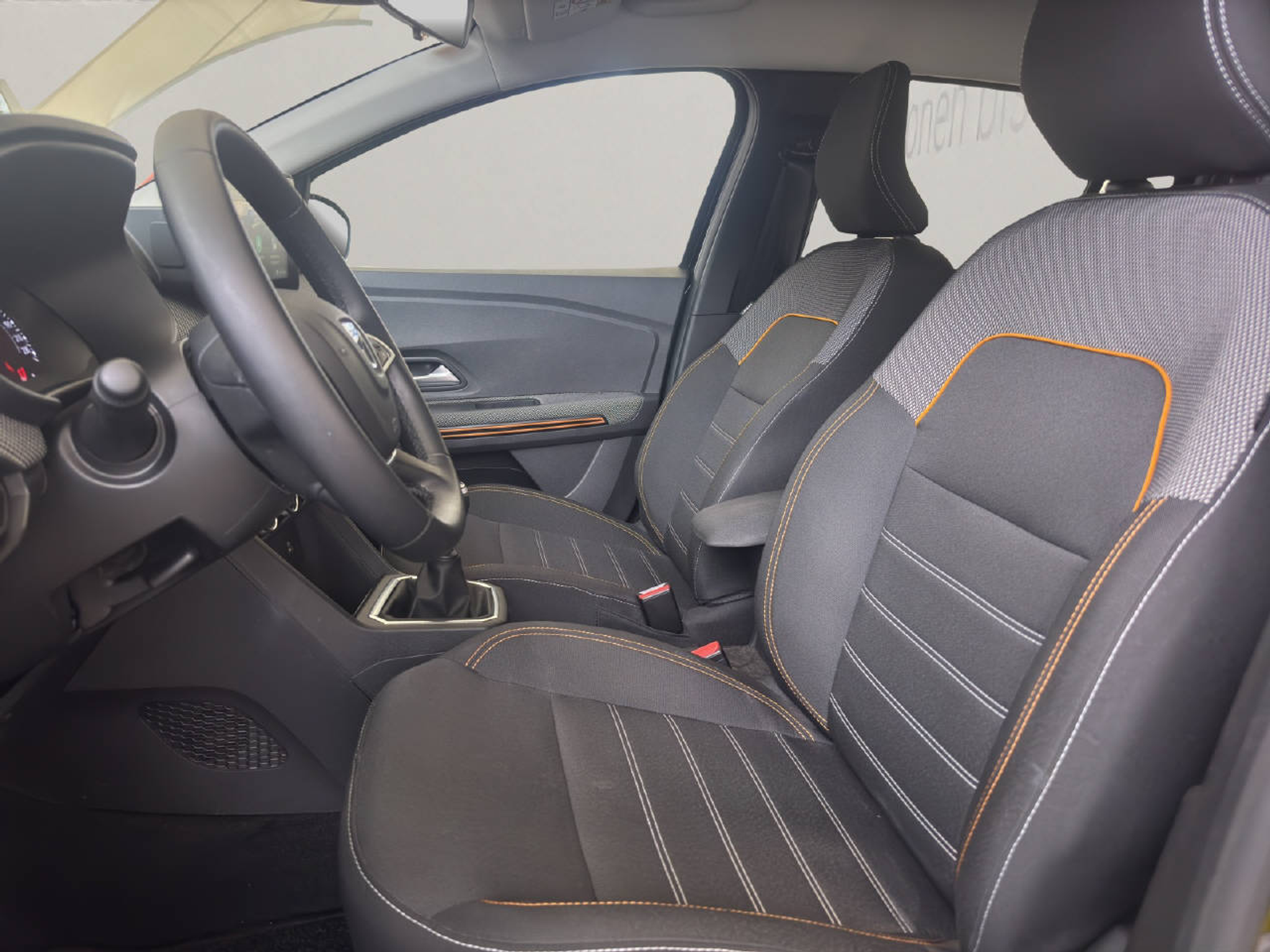 listing desktop thumbnail image 3