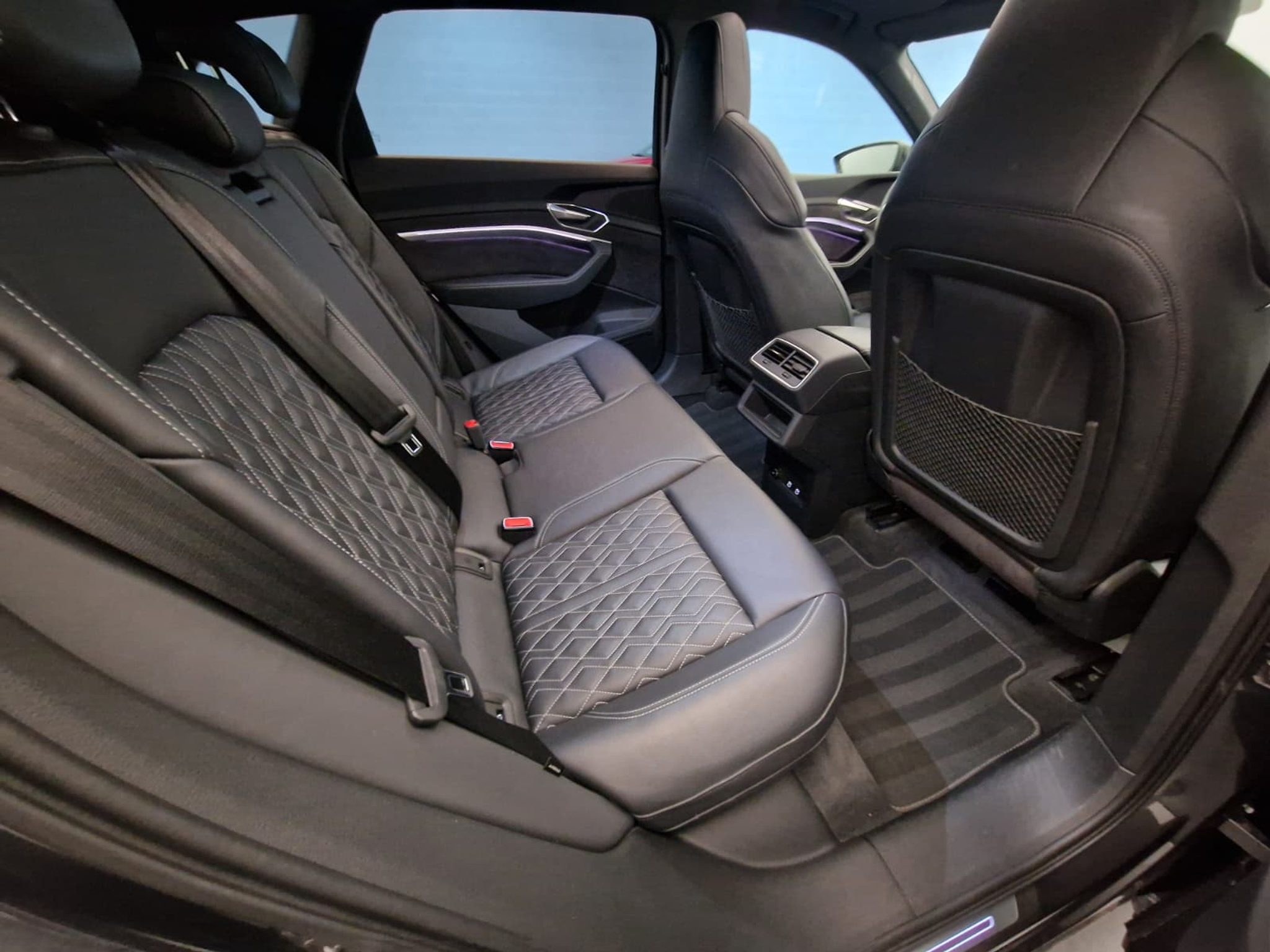 listing desktop thumbnail image 16