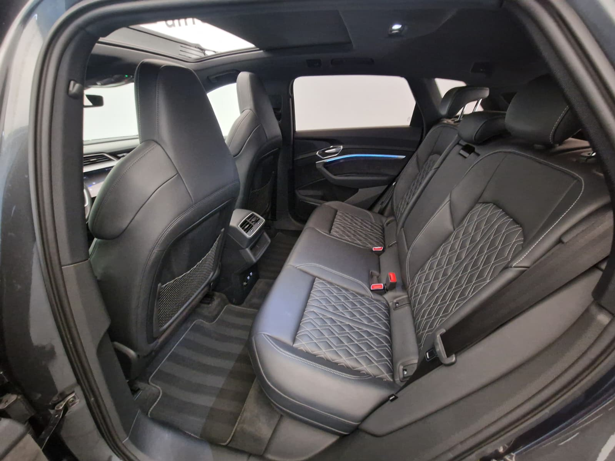 listing desktop thumbnail image 15