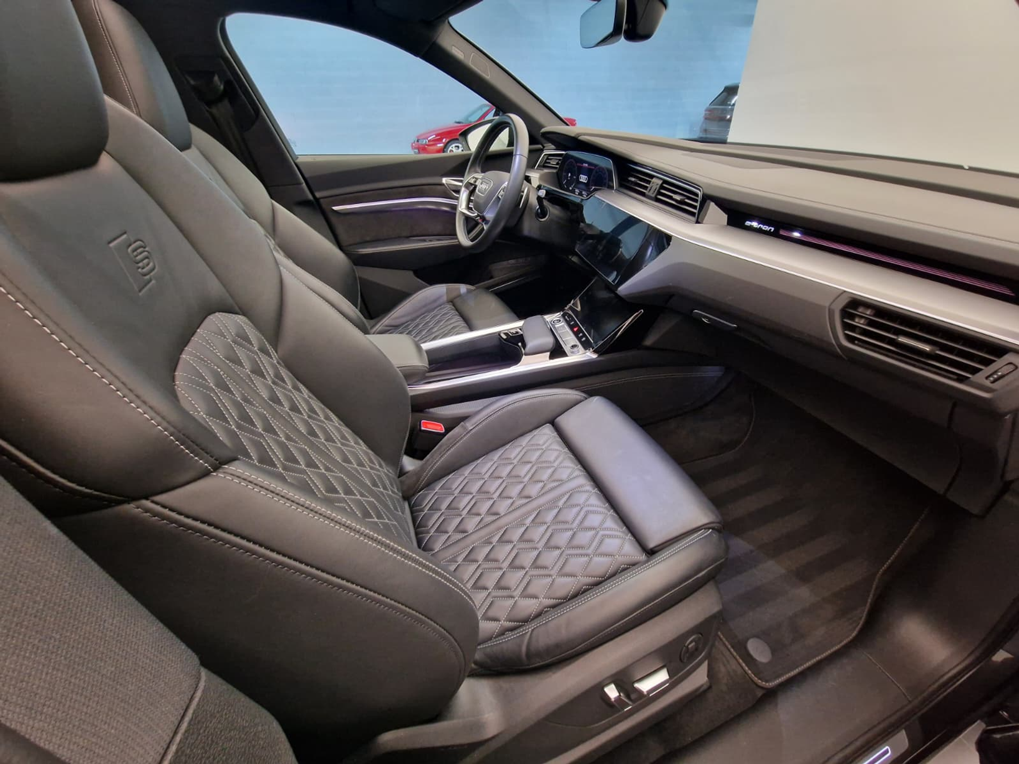 listing desktop thumbnail image 14