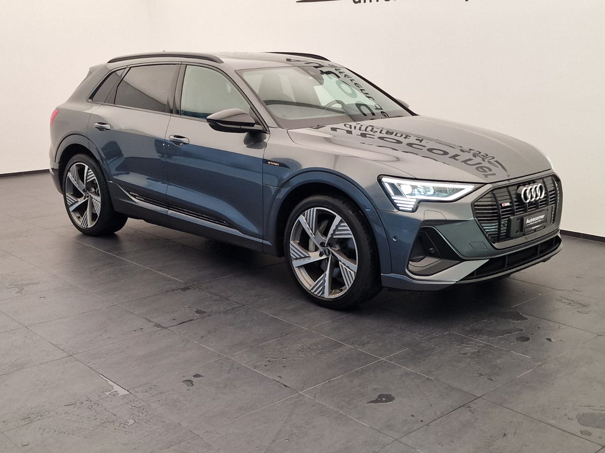 listing desktop thumbnail image 4