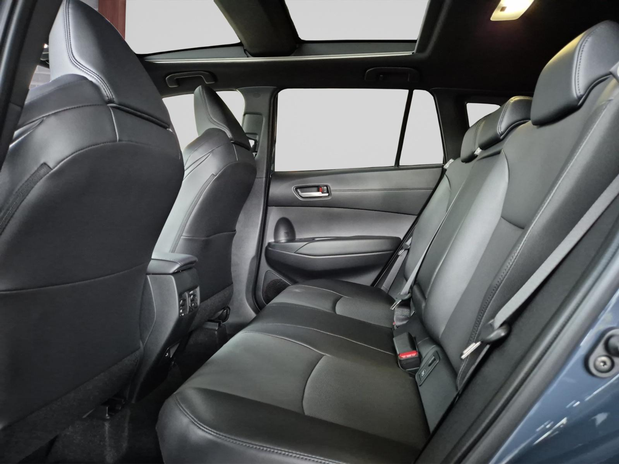 listing desktop thumbnail image 9