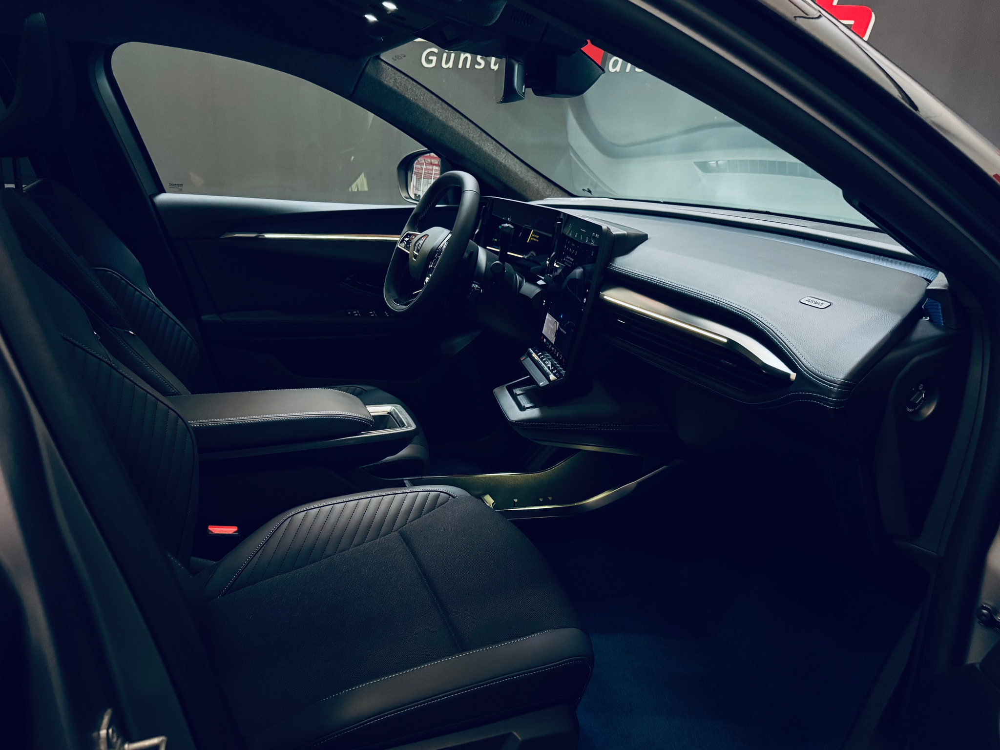 listing desktop thumbnail image 18