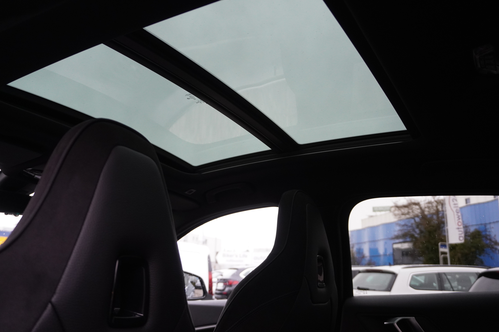 listing desktop thumbnail image 16