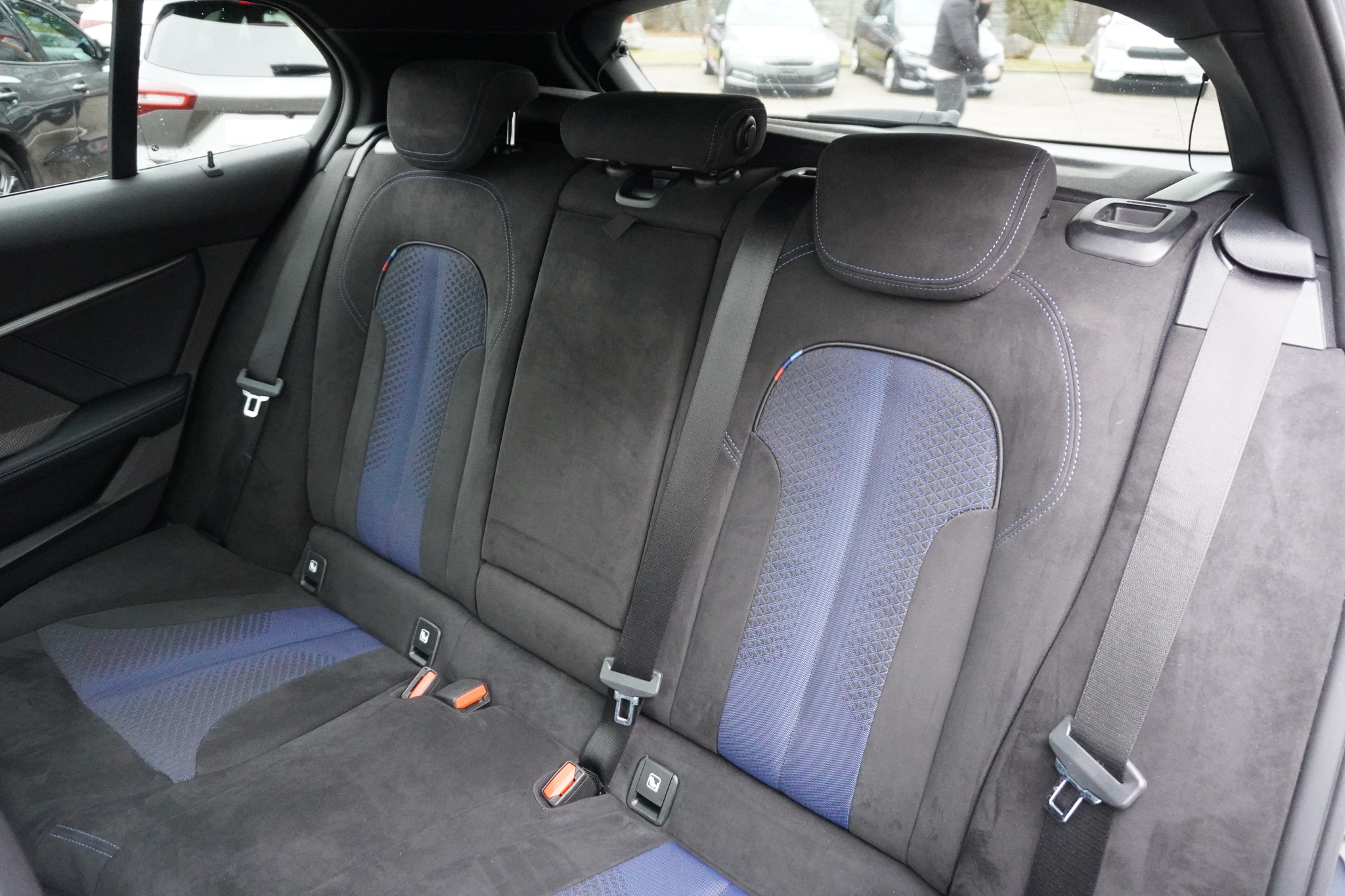 listing desktop thumbnail image 17