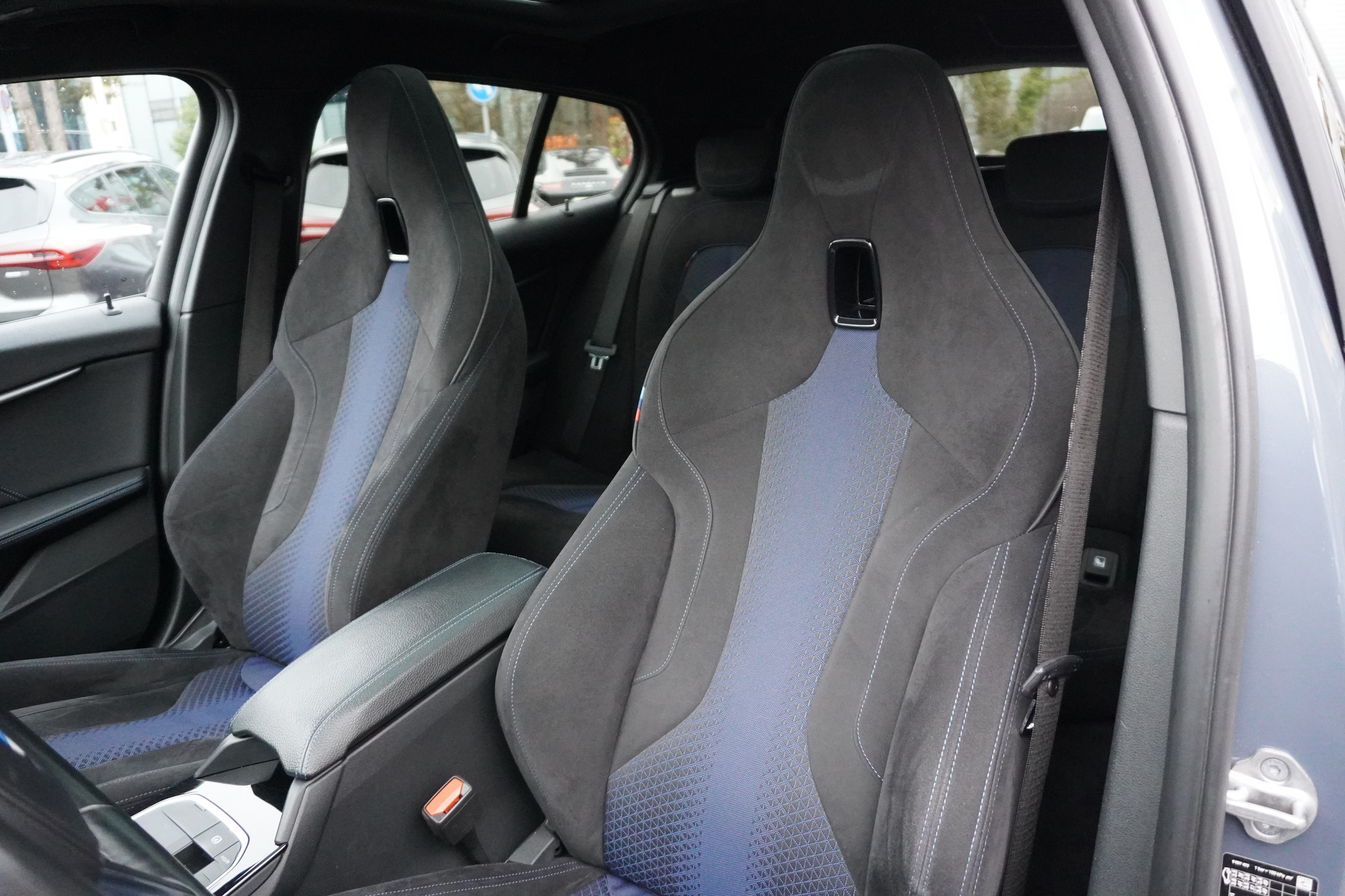 listing desktop thumbnail image 15