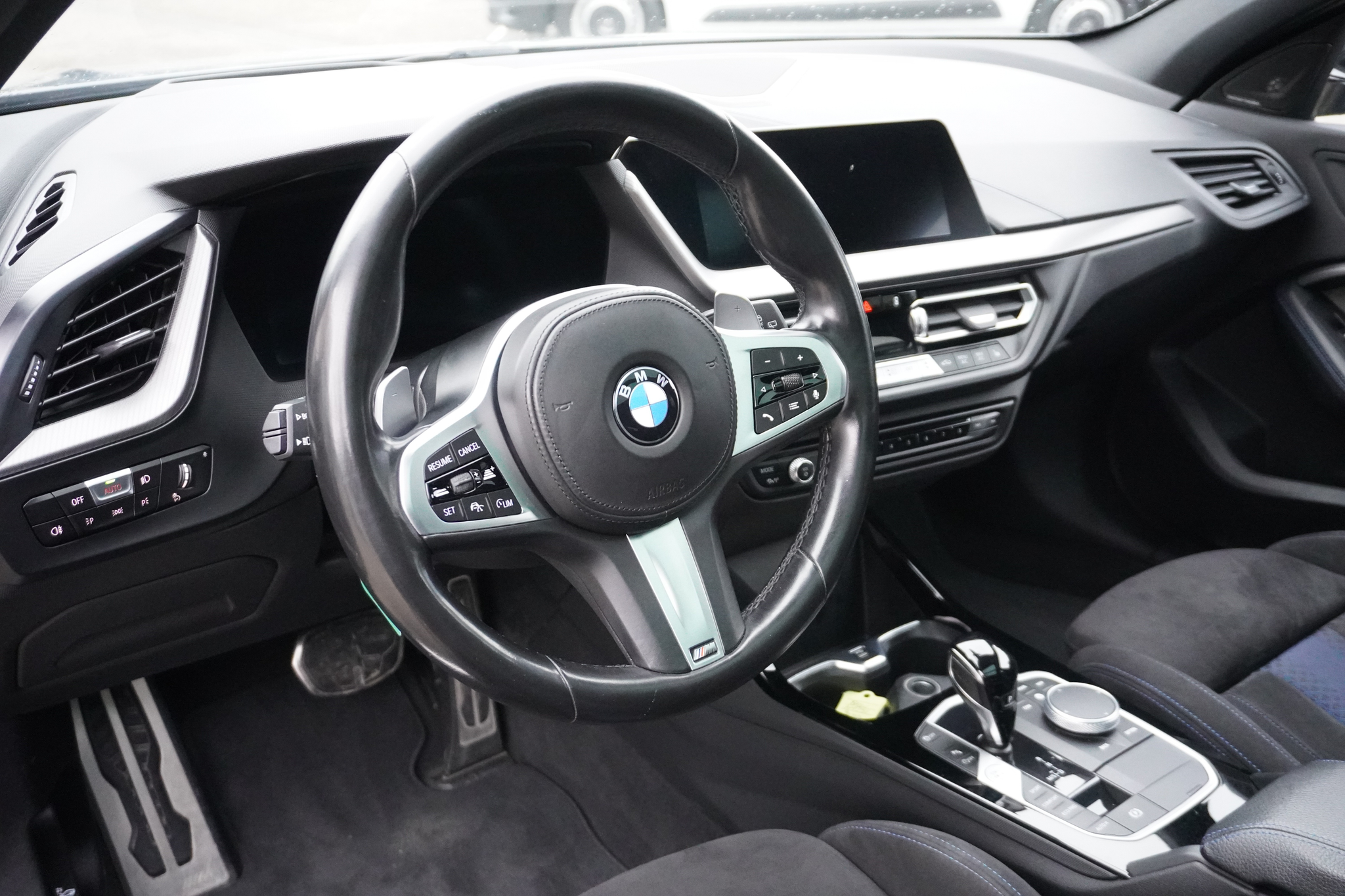 listing desktop thumbnail image 14