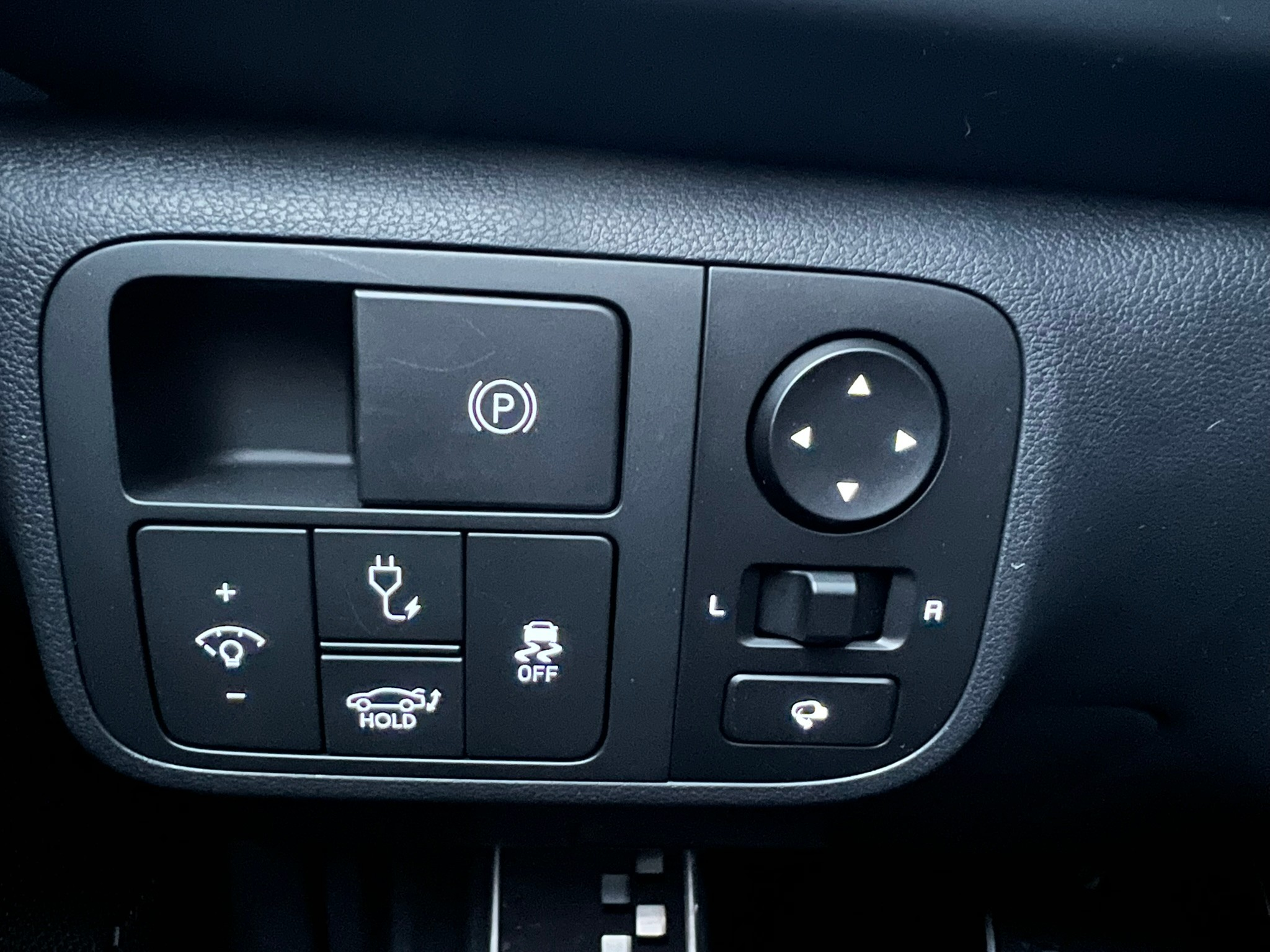 listing desktop thumbnail image 19