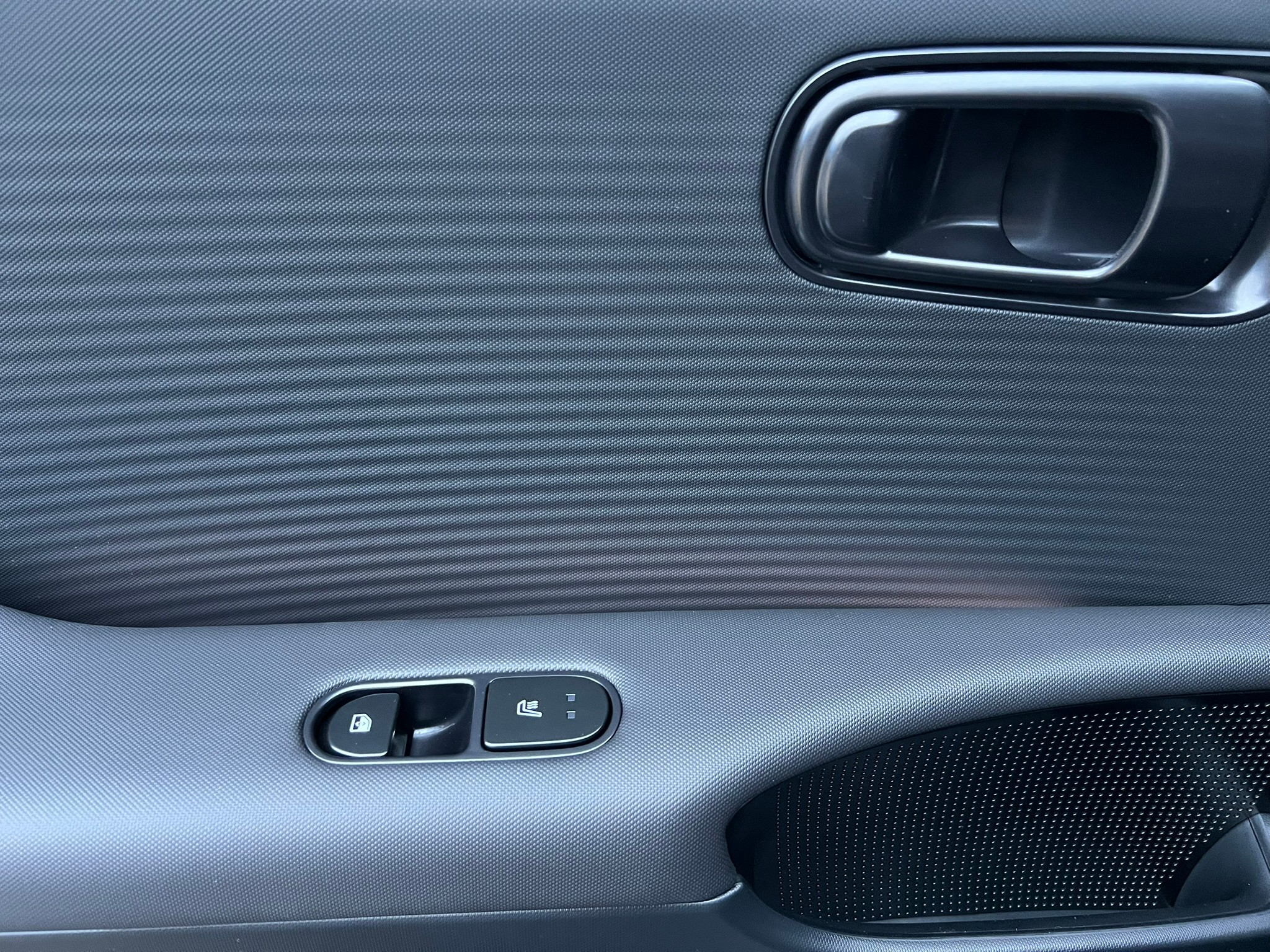 listing desktop thumbnail image 18