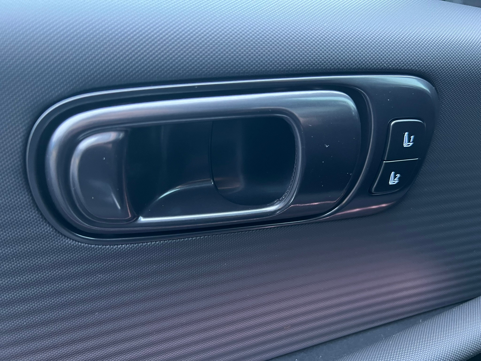 listing desktop thumbnail image 20