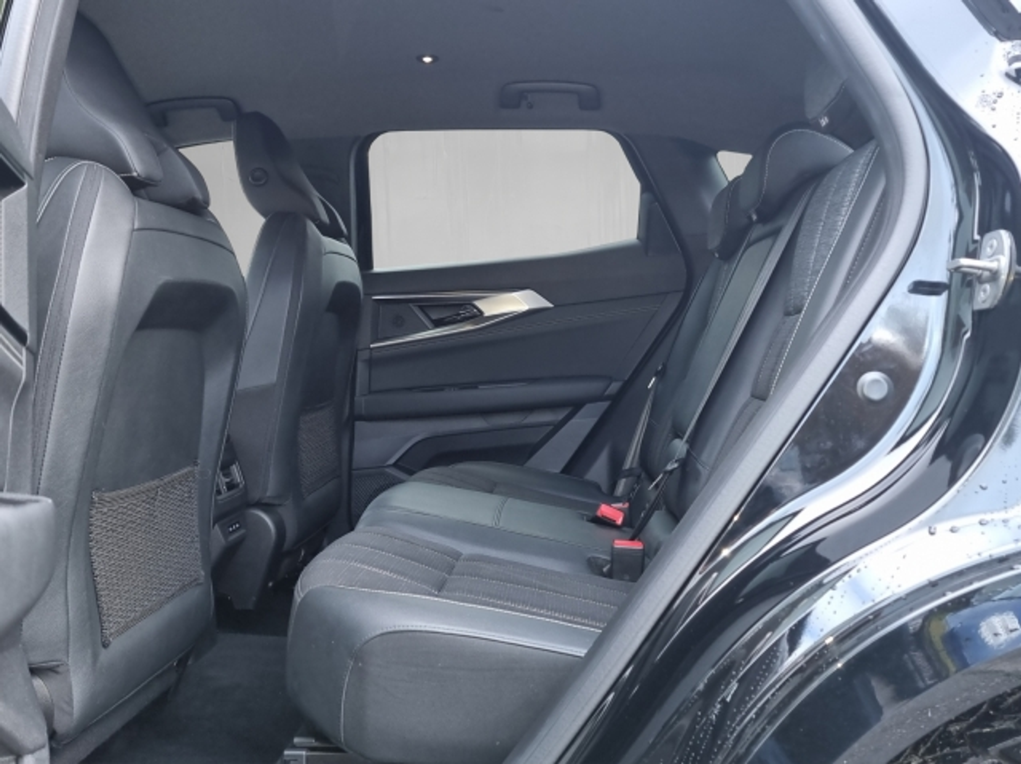 listing desktop thumbnail image 7