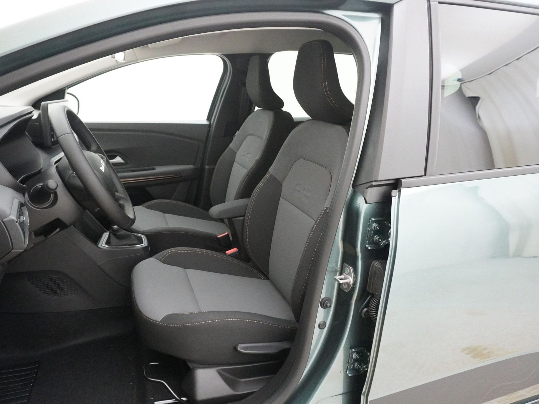 listing desktop thumbnail image 12