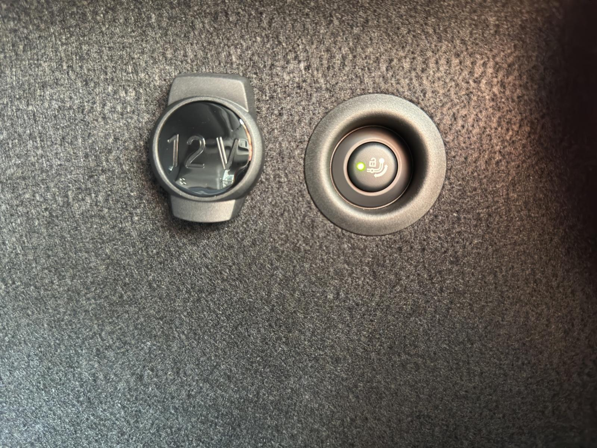 listing desktop thumbnail image 17