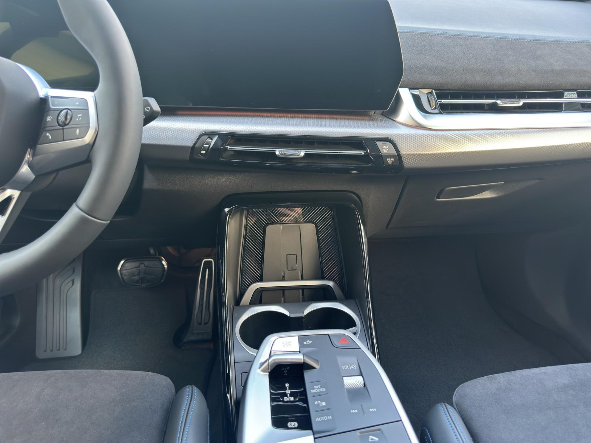 listing desktop thumbnail image 11