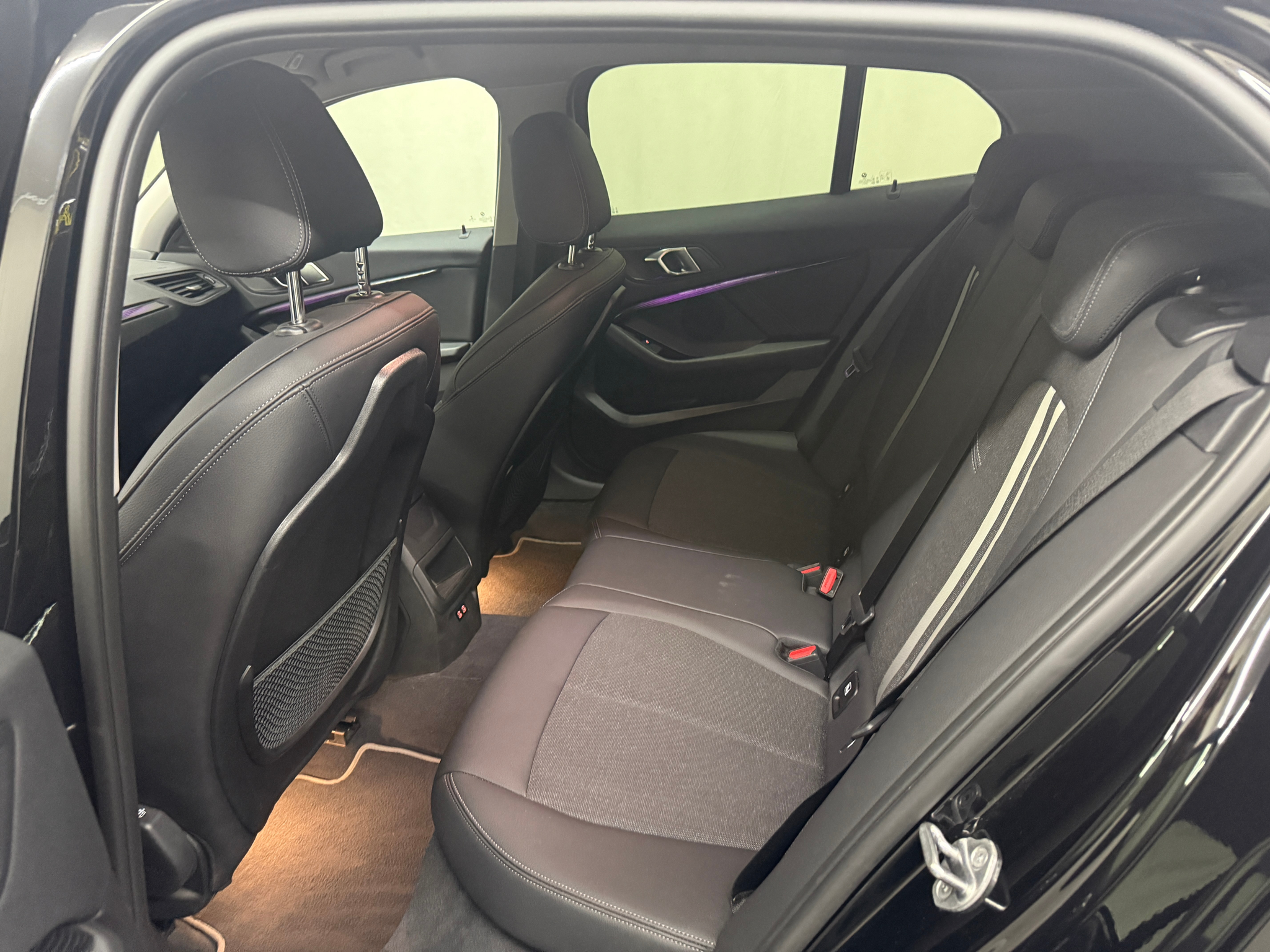 listing desktop thumbnail image 12