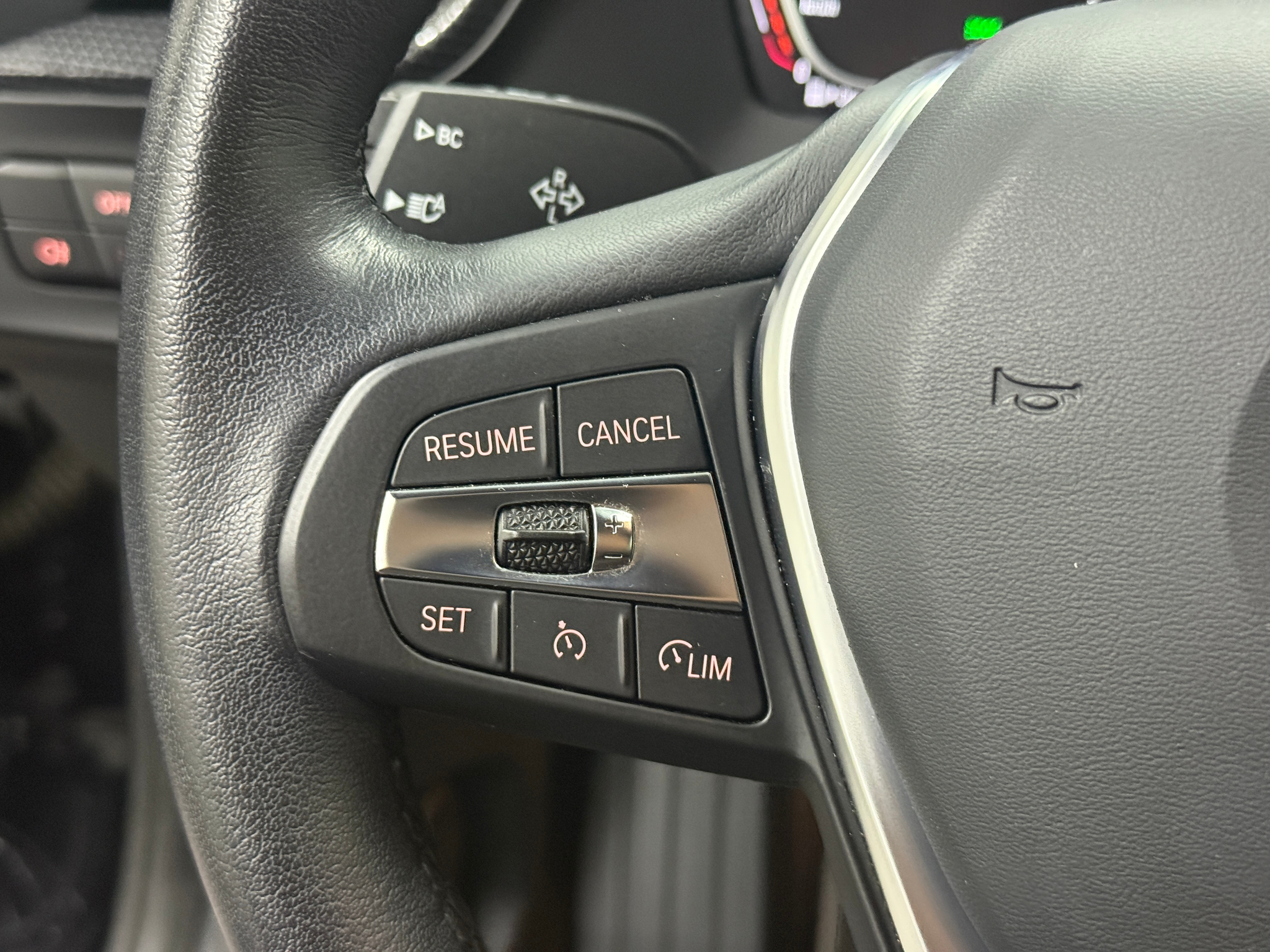 listing desktop thumbnail image 15