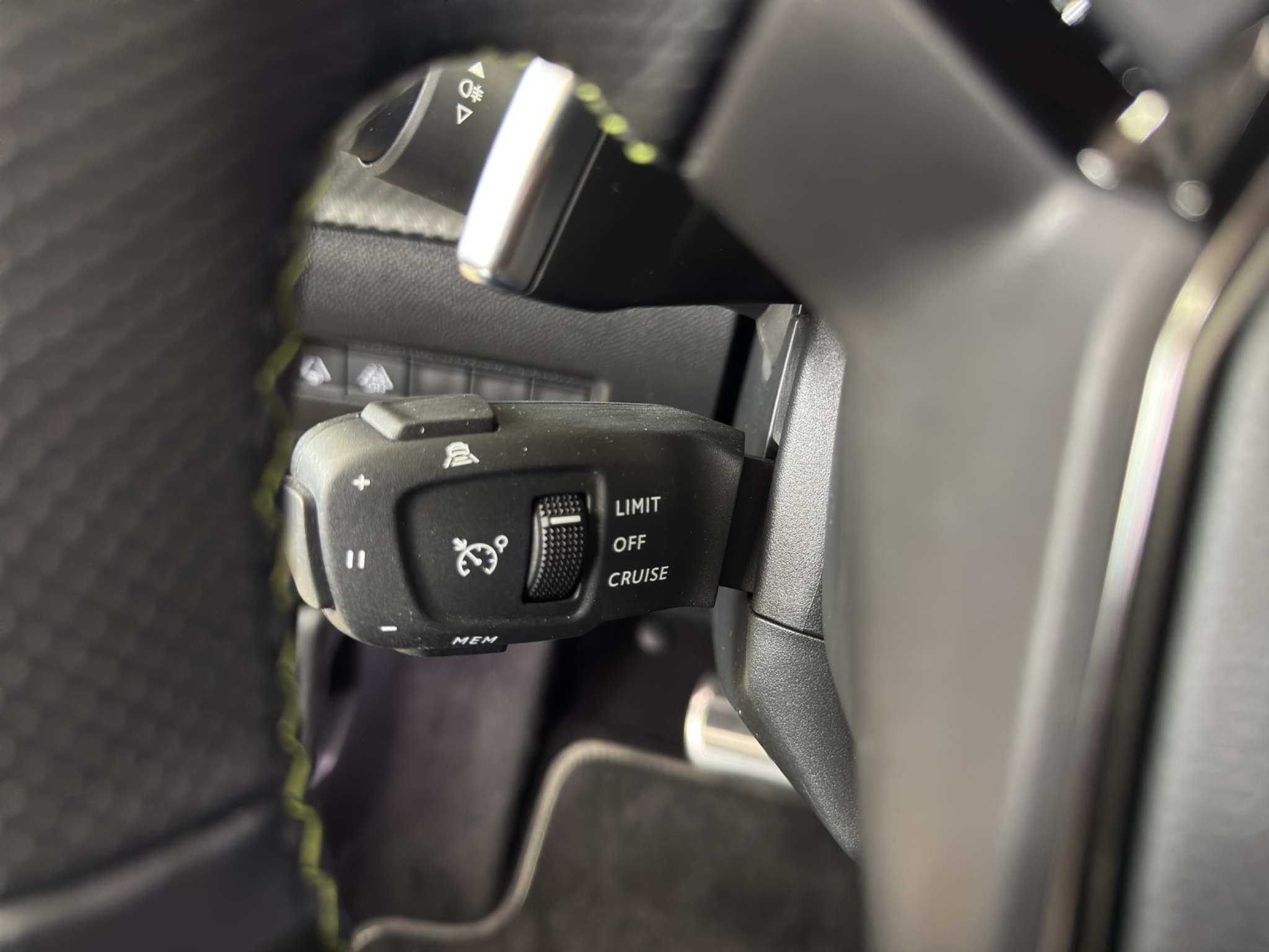 listing desktop thumbnail image 27