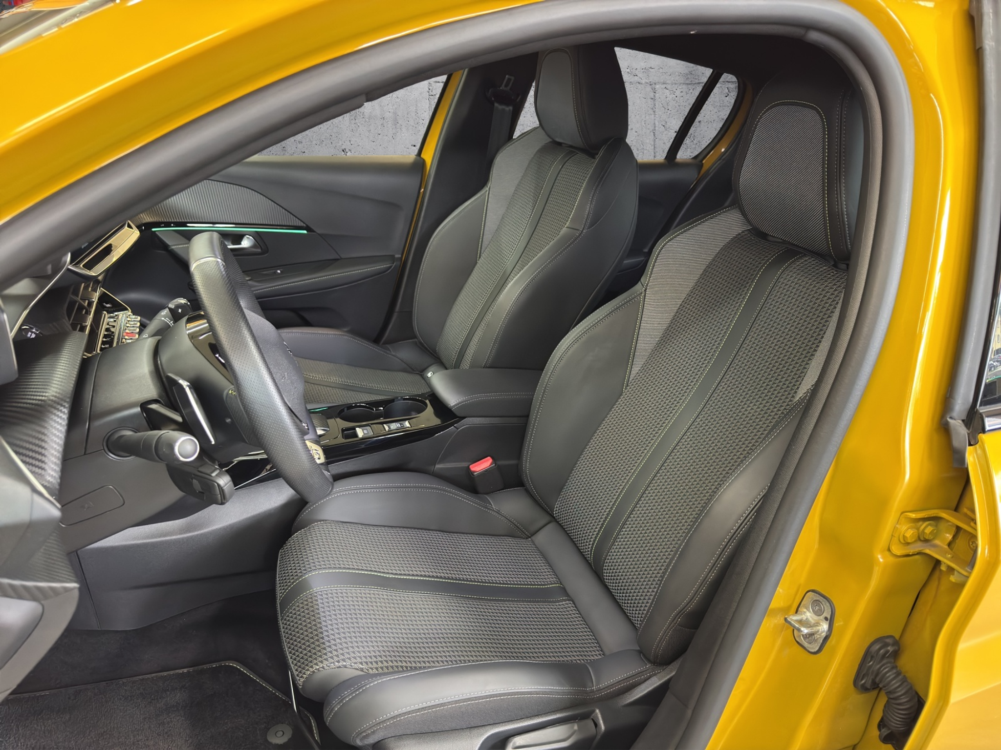 listing desktop thumbnail image 23