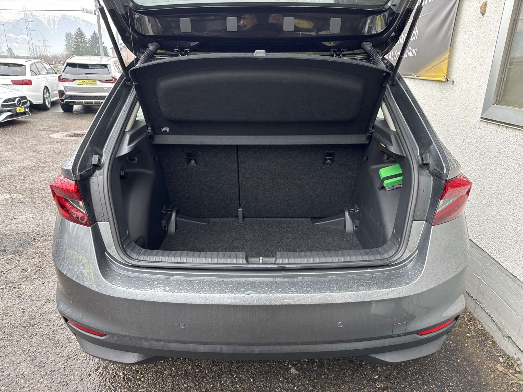 listing desktop thumbnail image 8