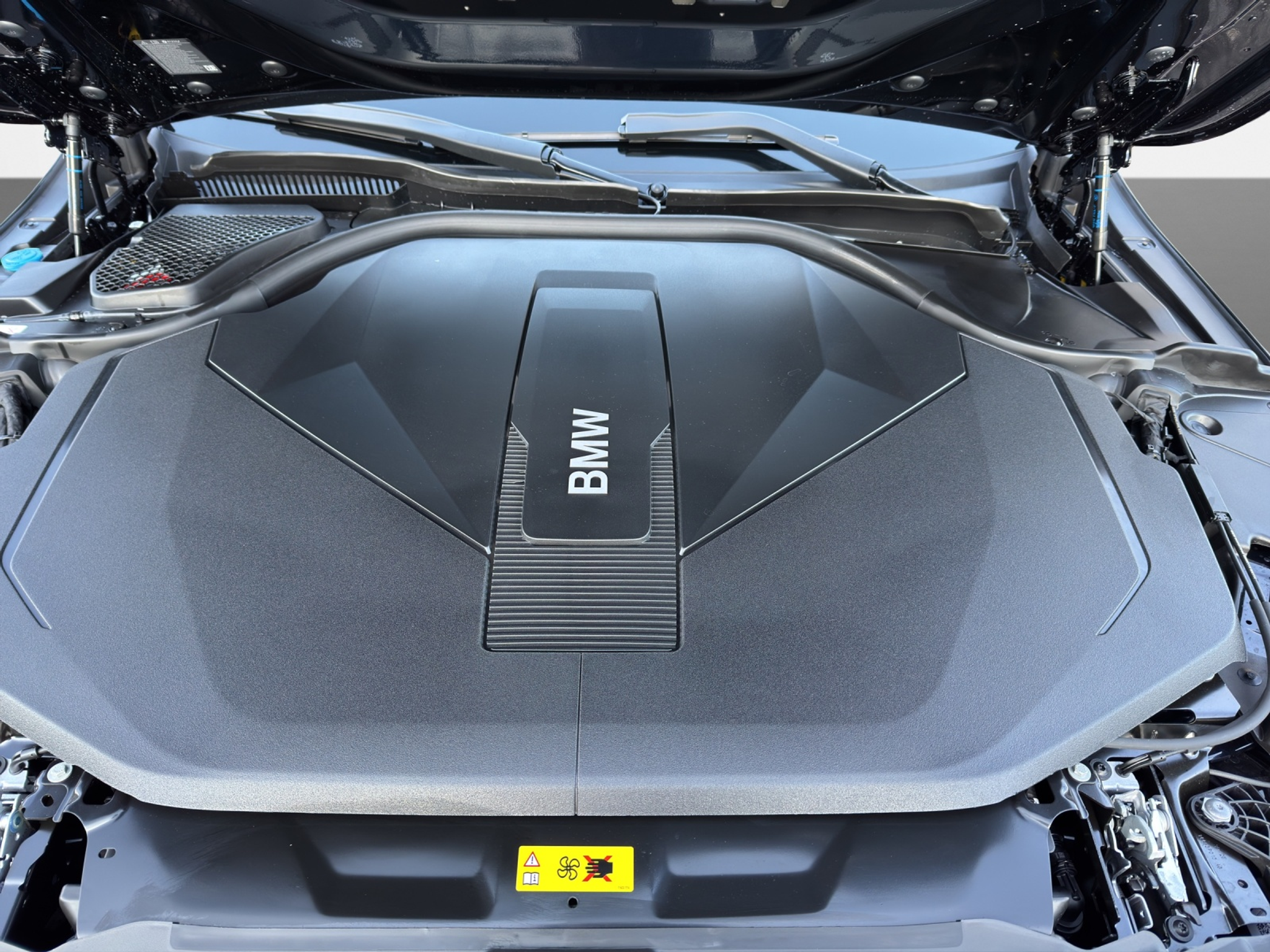 listing desktop thumbnail image 9