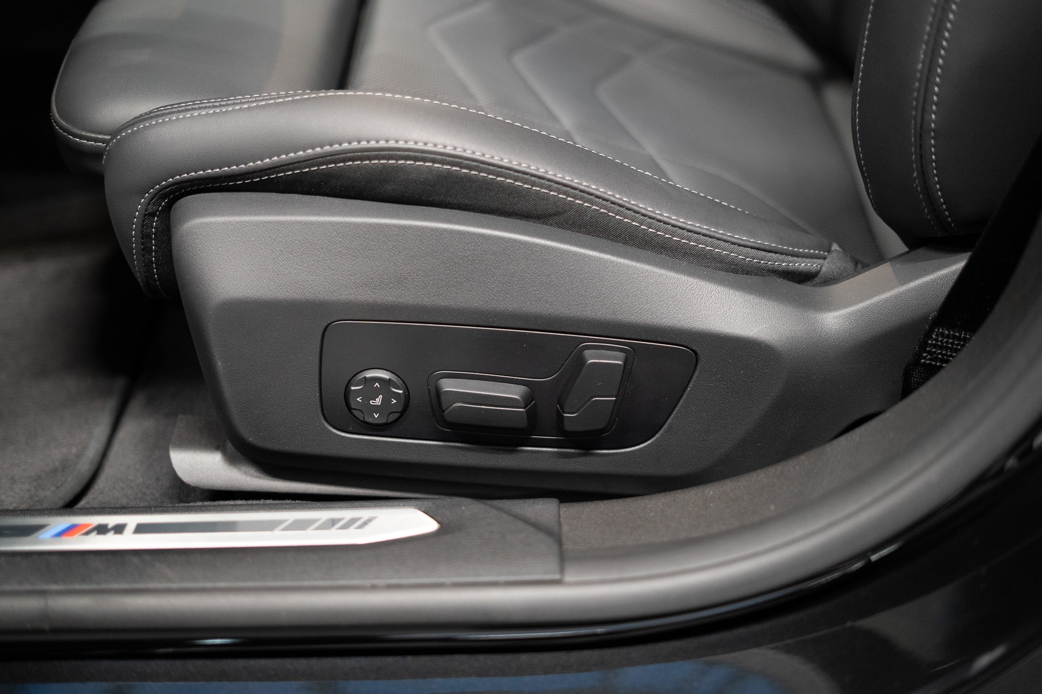 listing desktop thumbnail image 8