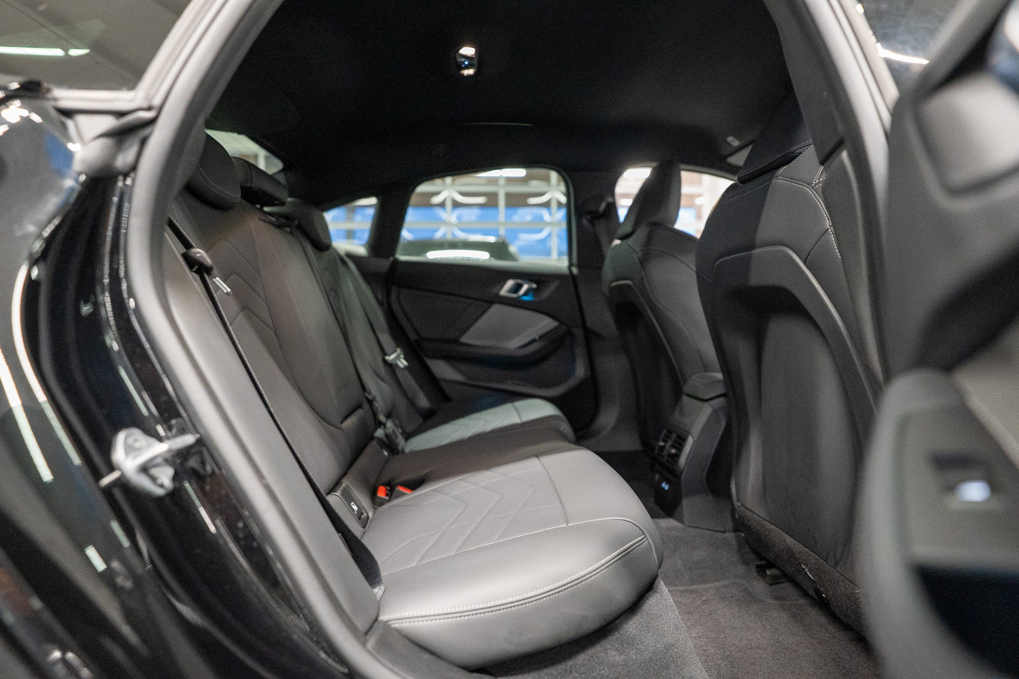 listing desktop thumbnail image 13