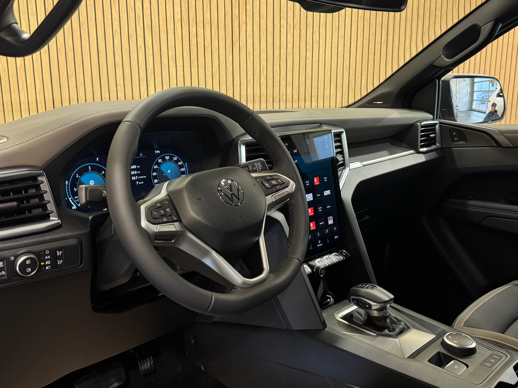 listing desktop thumbnail image 10