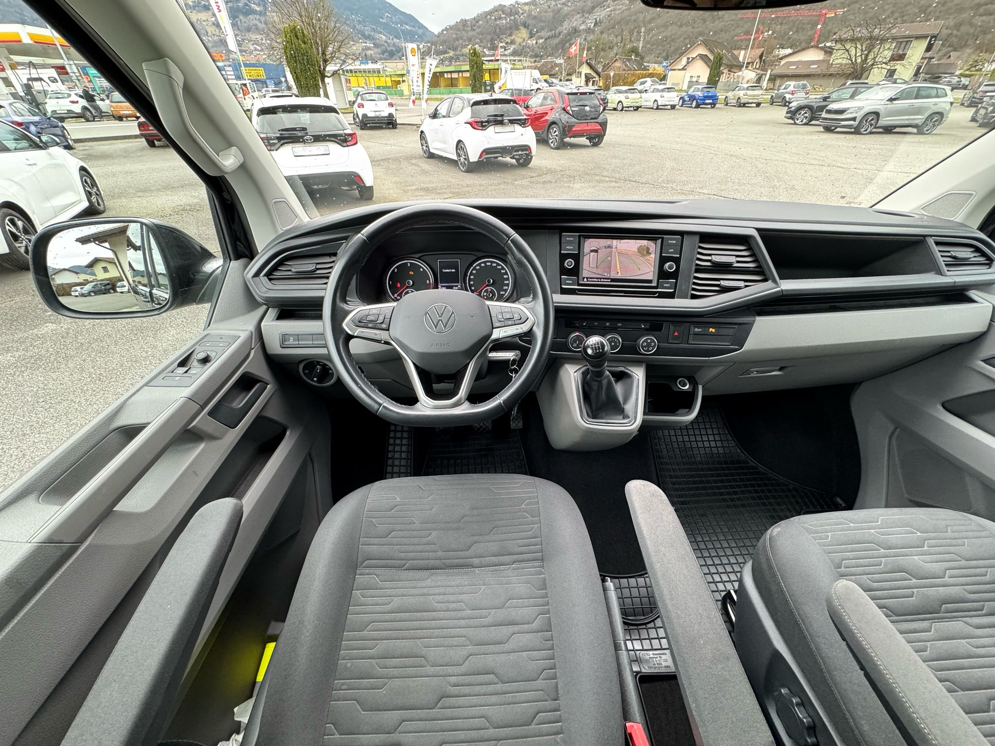 listing desktop thumbnail image 9