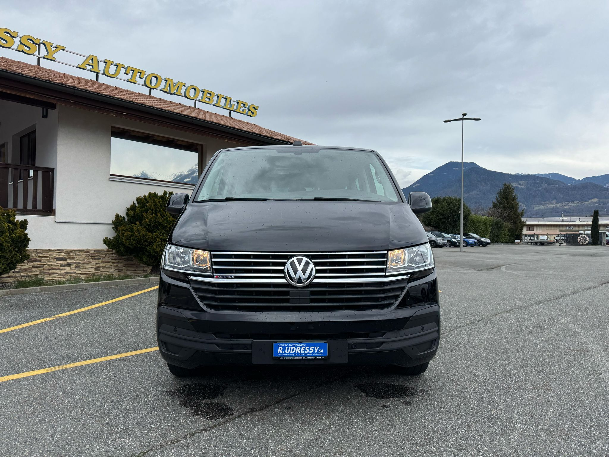 listing desktop thumbnail image 7