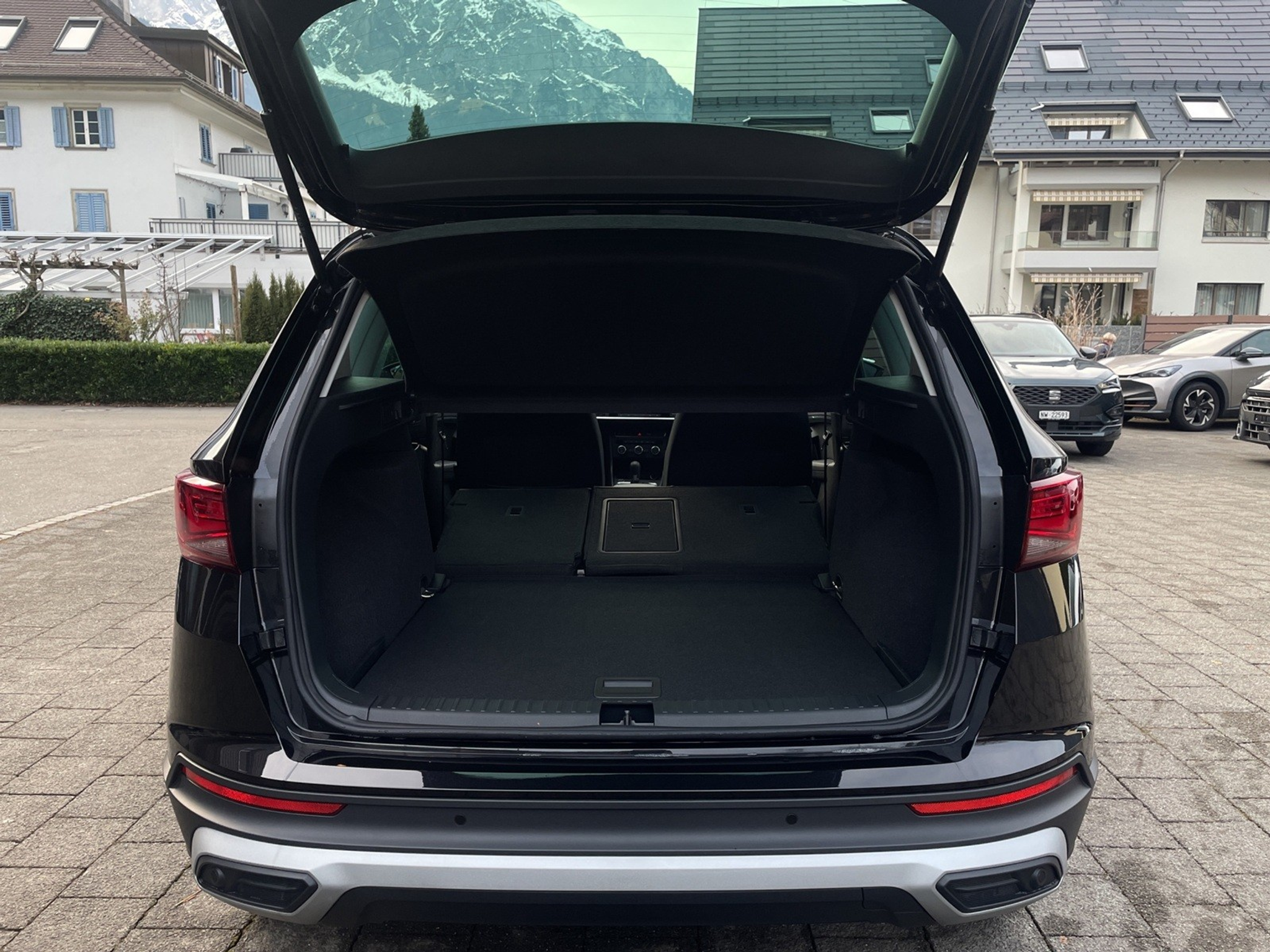 listing desktop thumbnail image 22