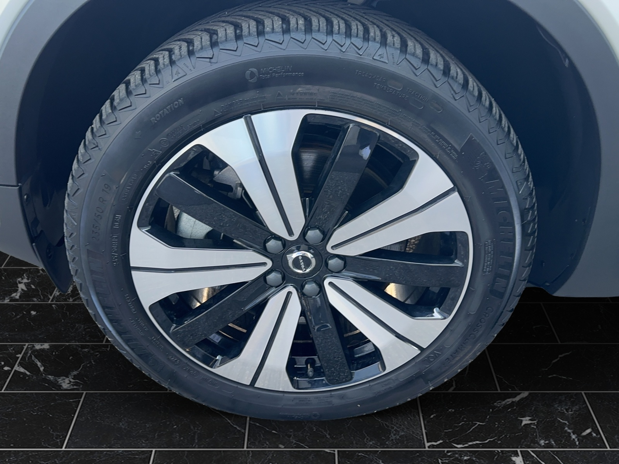 listing desktop thumbnail image 15