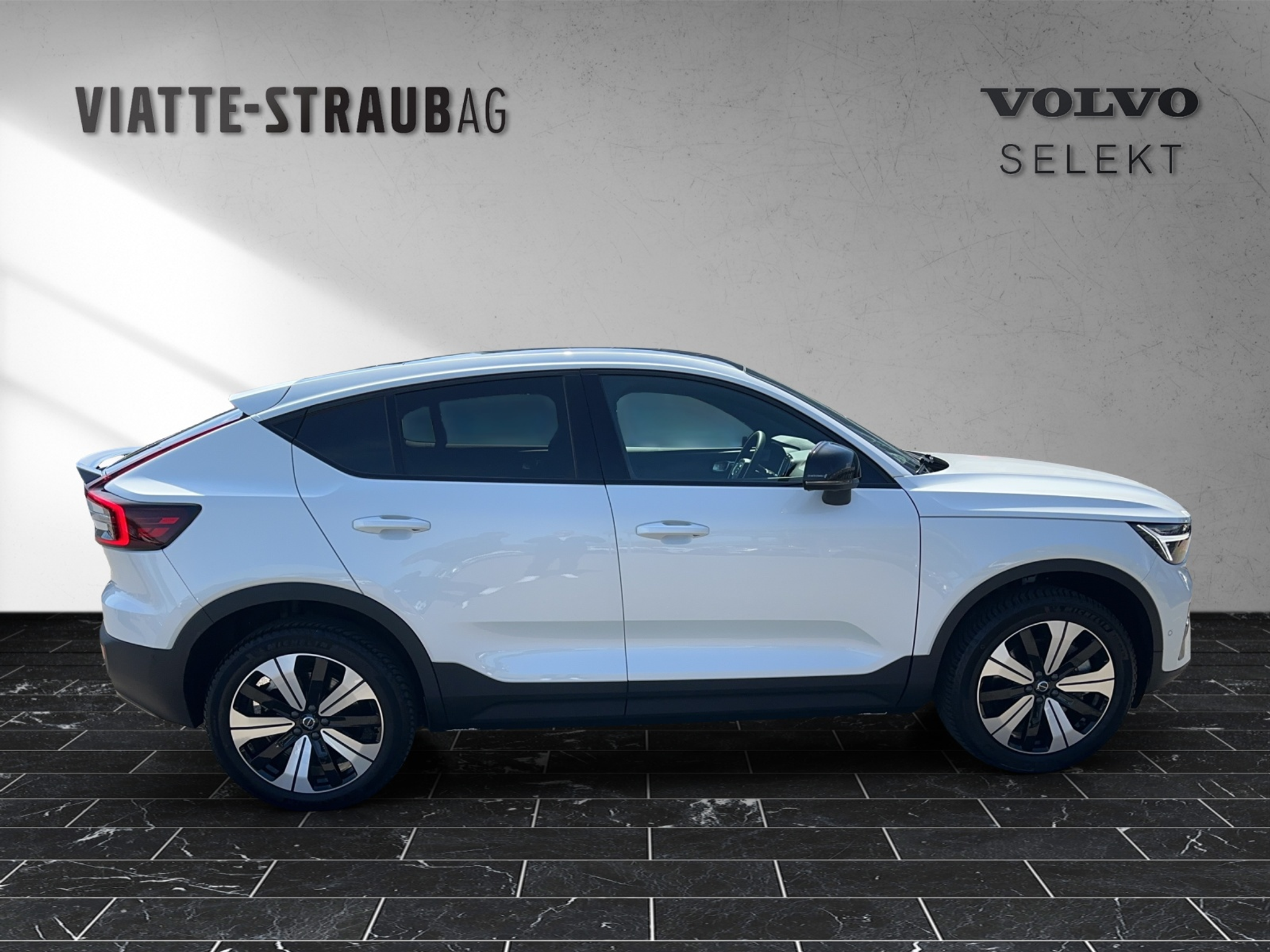 listing desktop thumbnail image 5