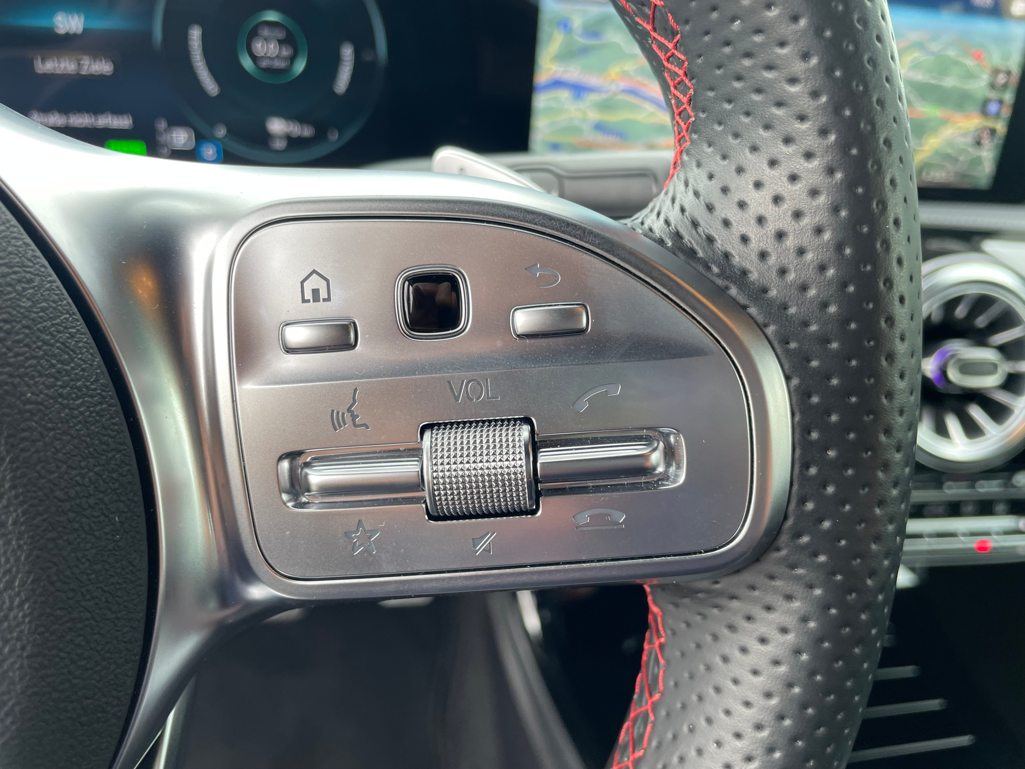 listing desktop thumbnail image 15