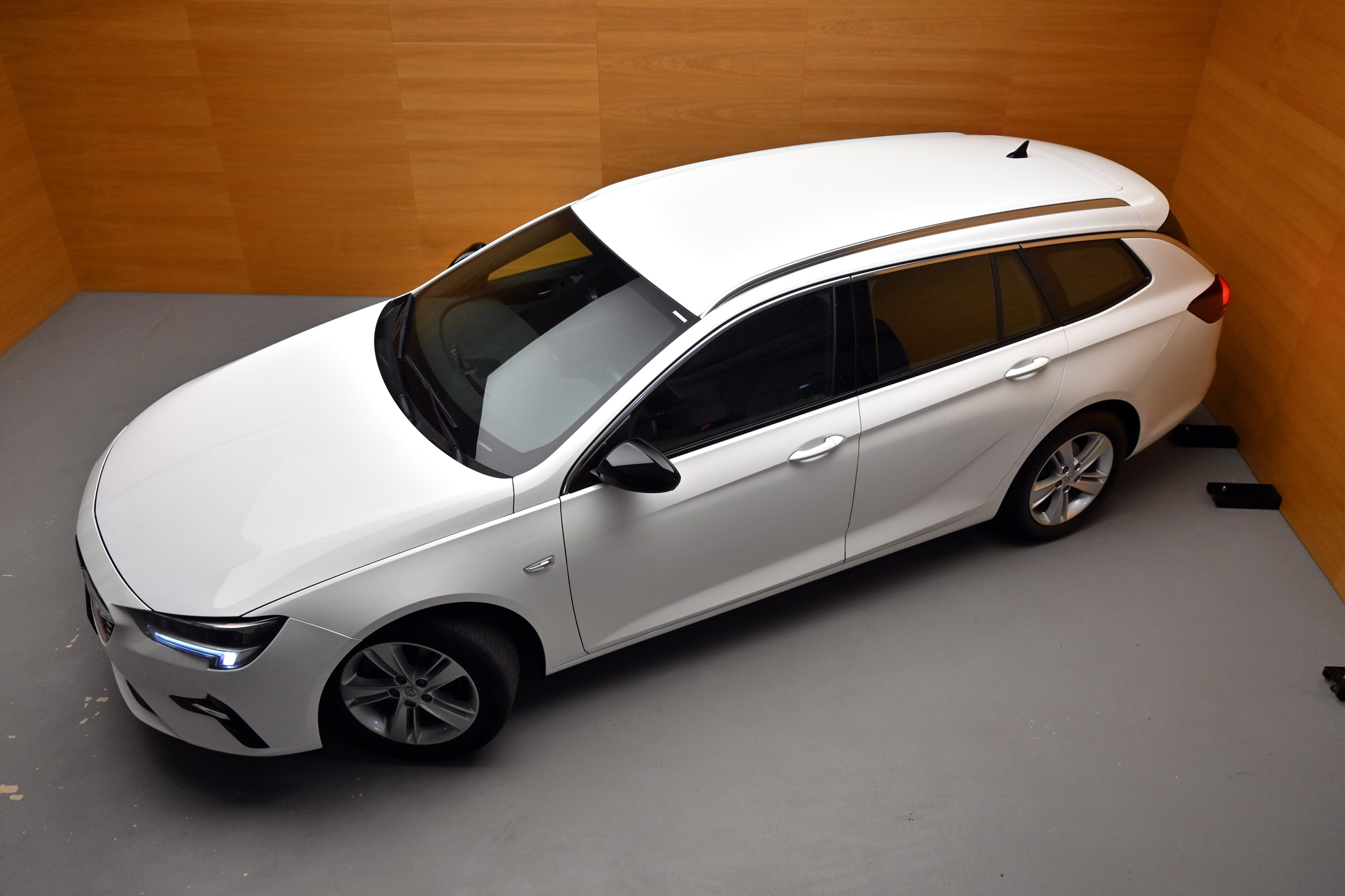 car-image-1