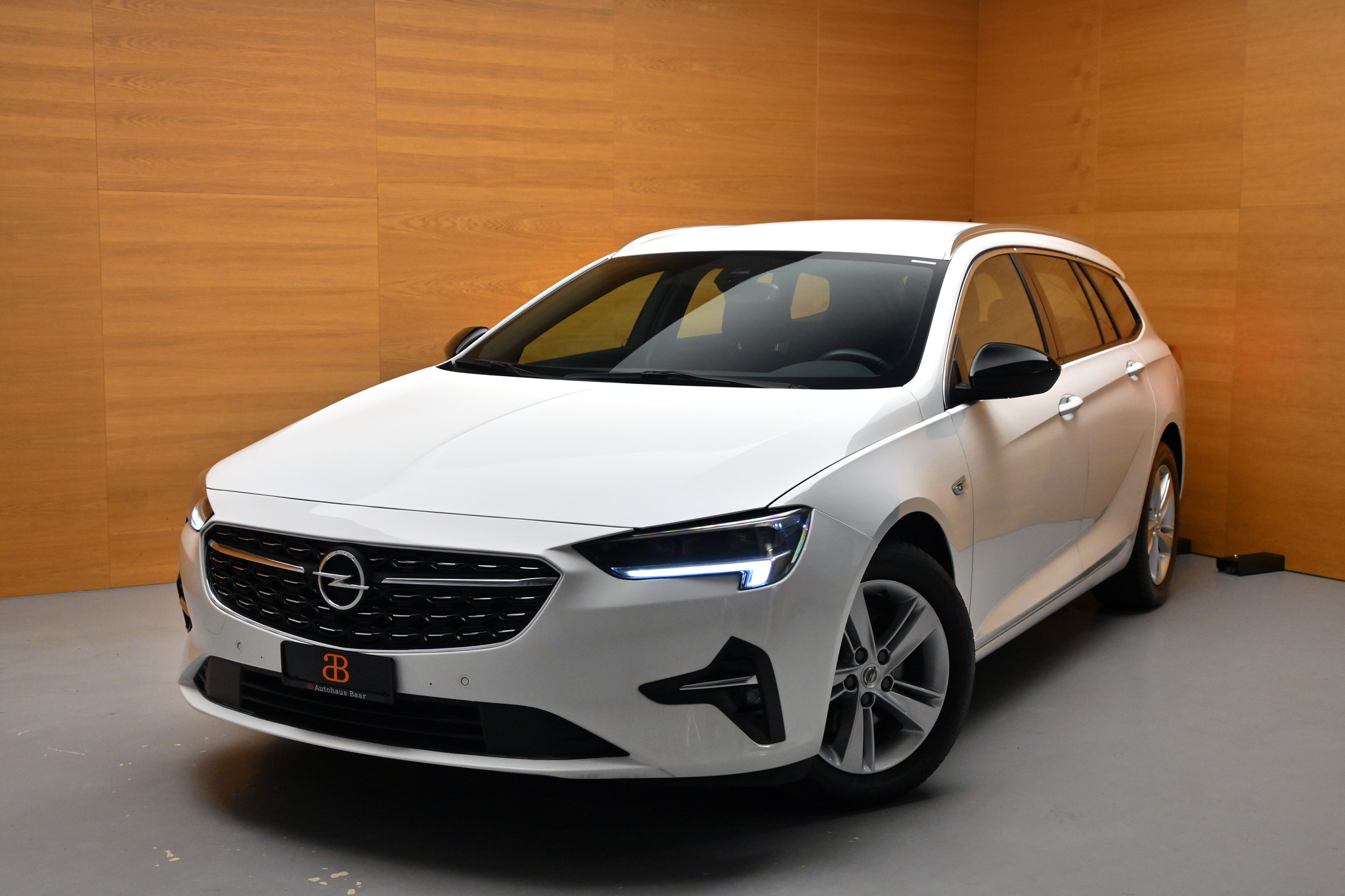 car-image-0