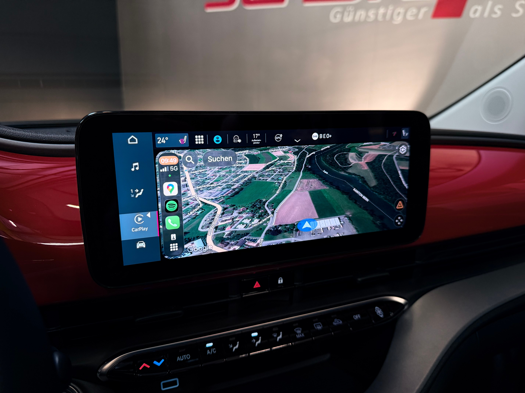 listing desktop thumbnail image 24