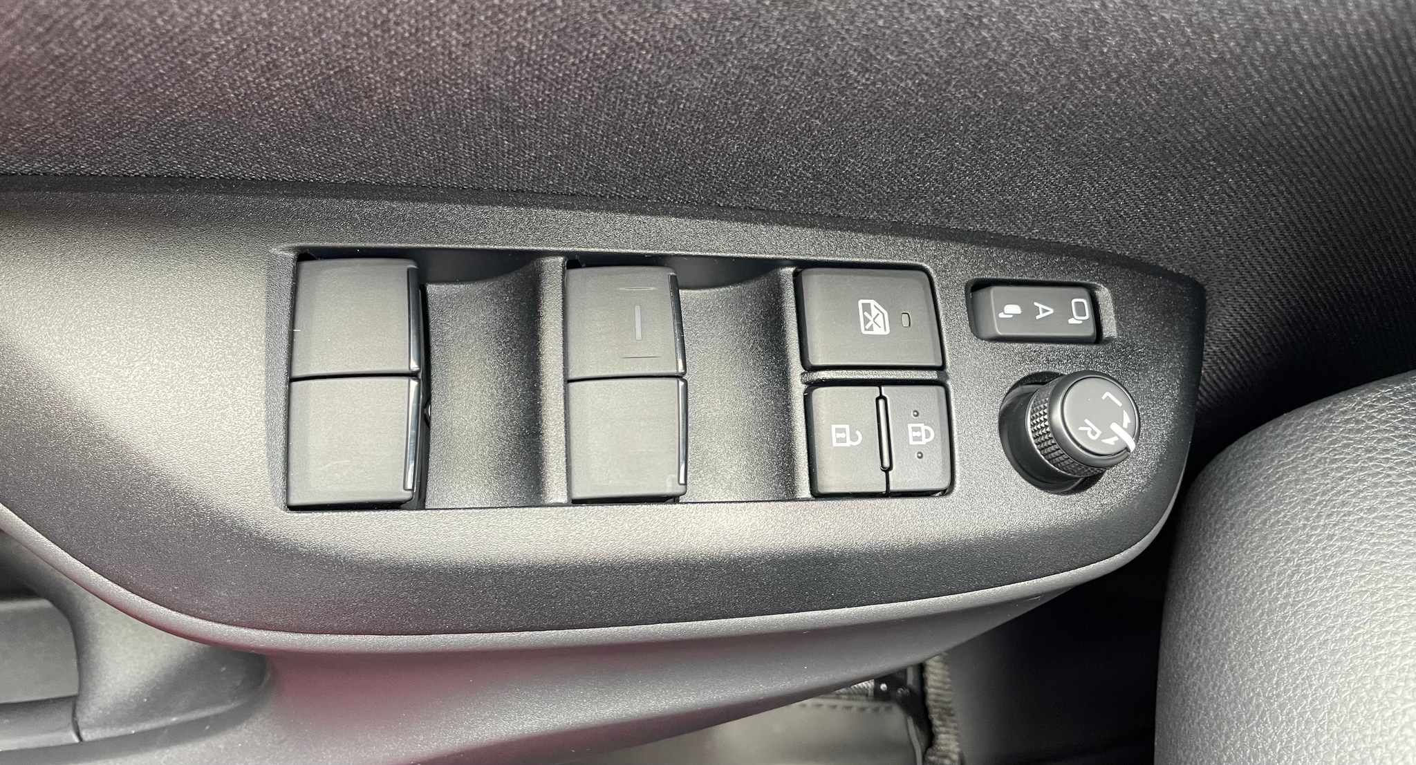 listing desktop thumbnail image 19