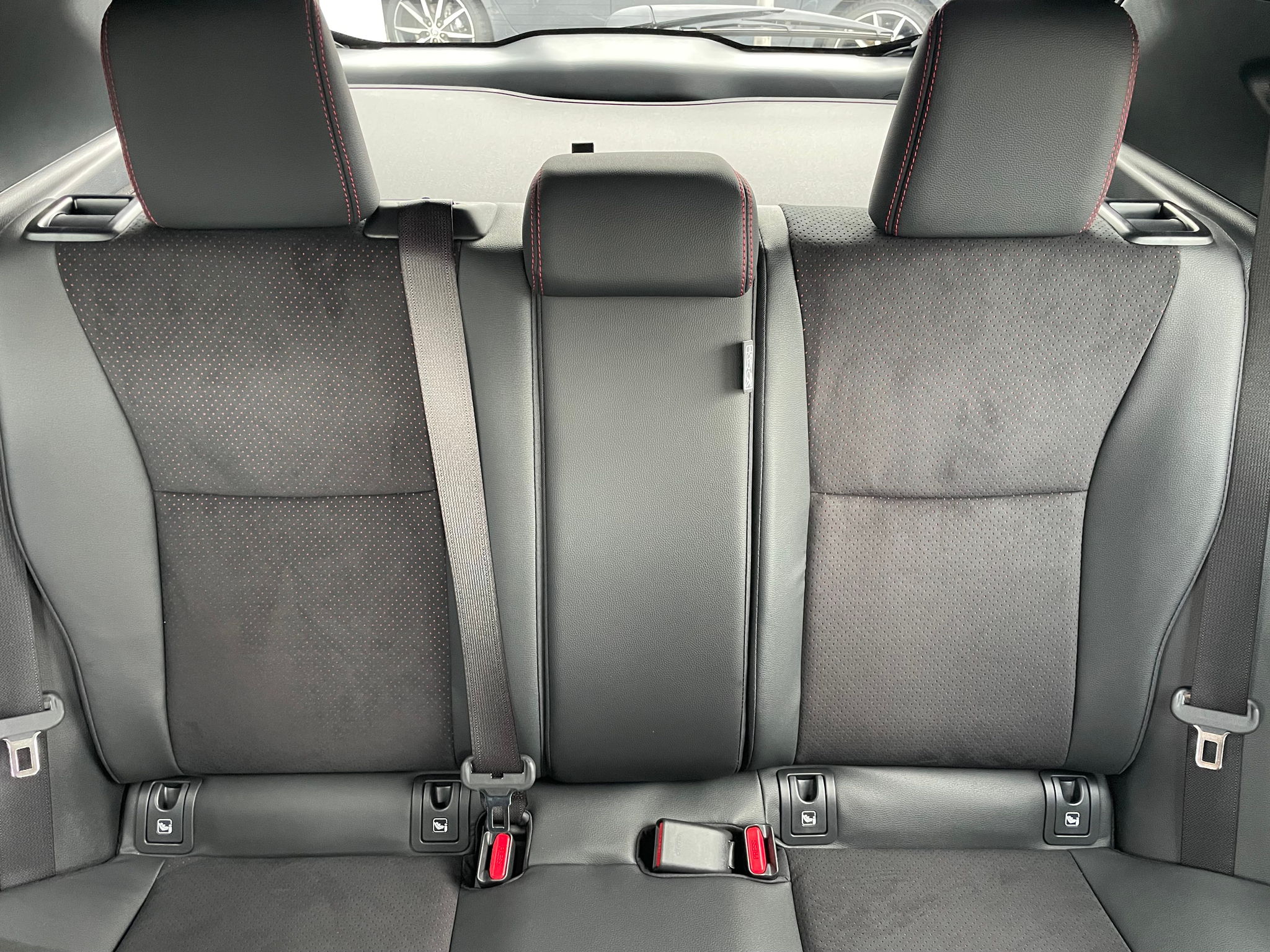 listing desktop thumbnail image 12