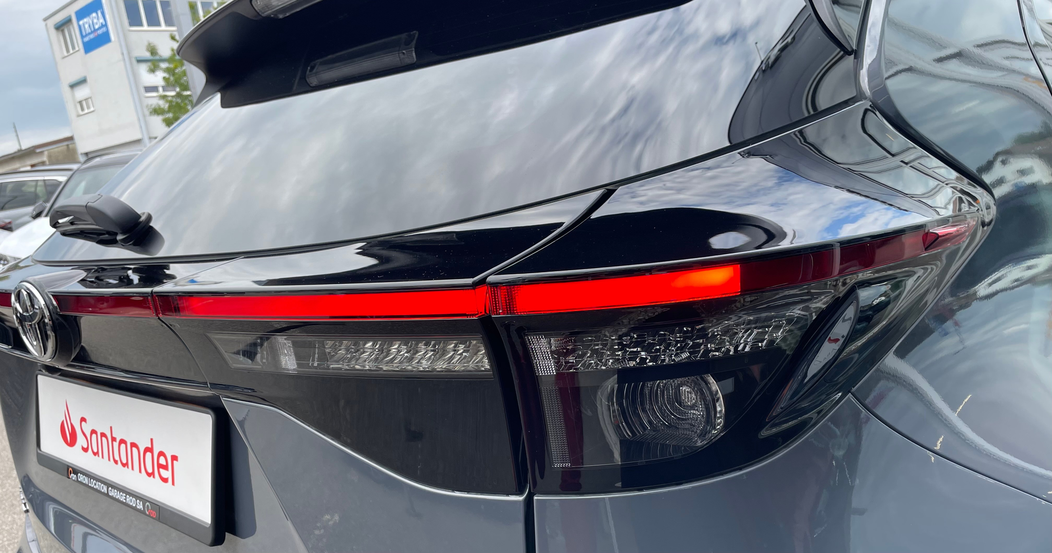 listing desktop thumbnail image 8