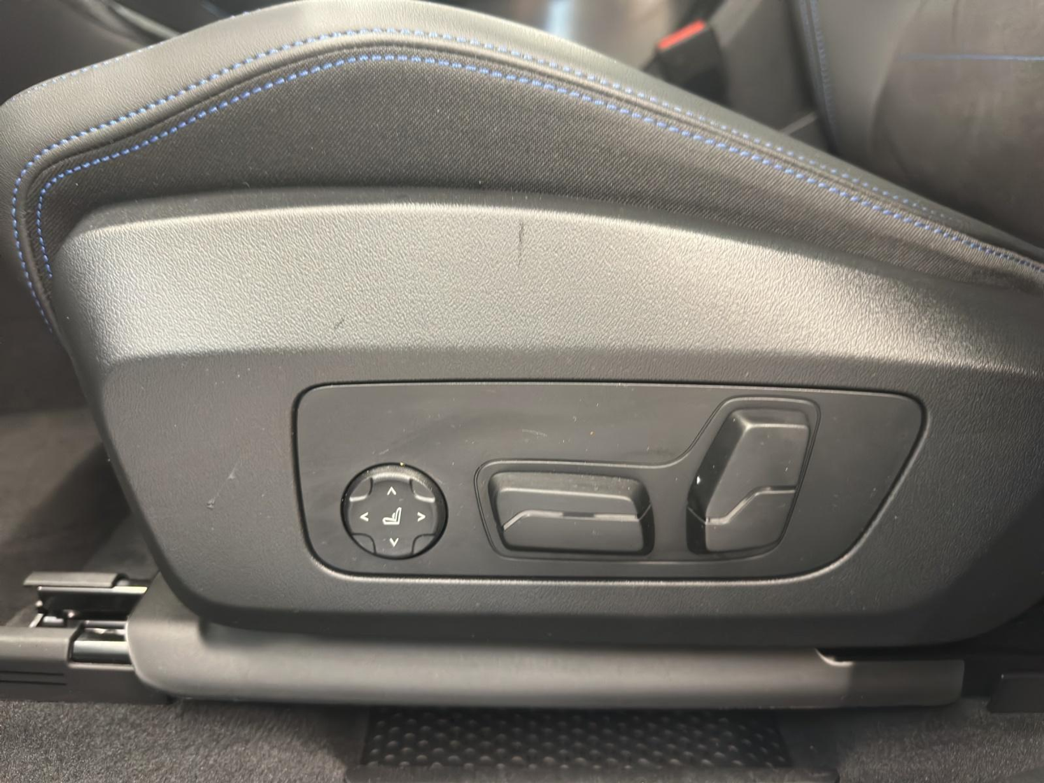 listing desktop thumbnail image 17