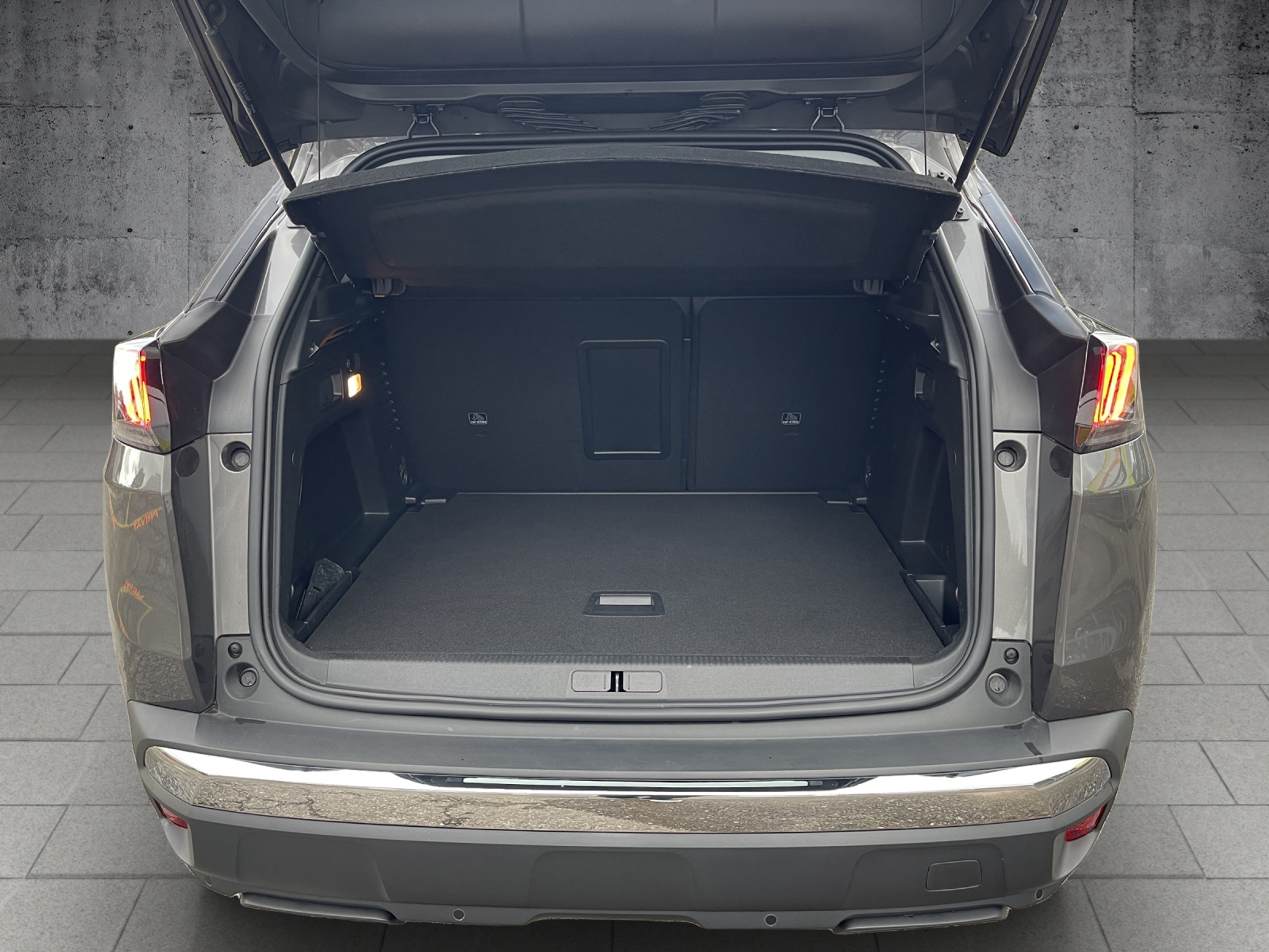 listing desktop thumbnail image 18