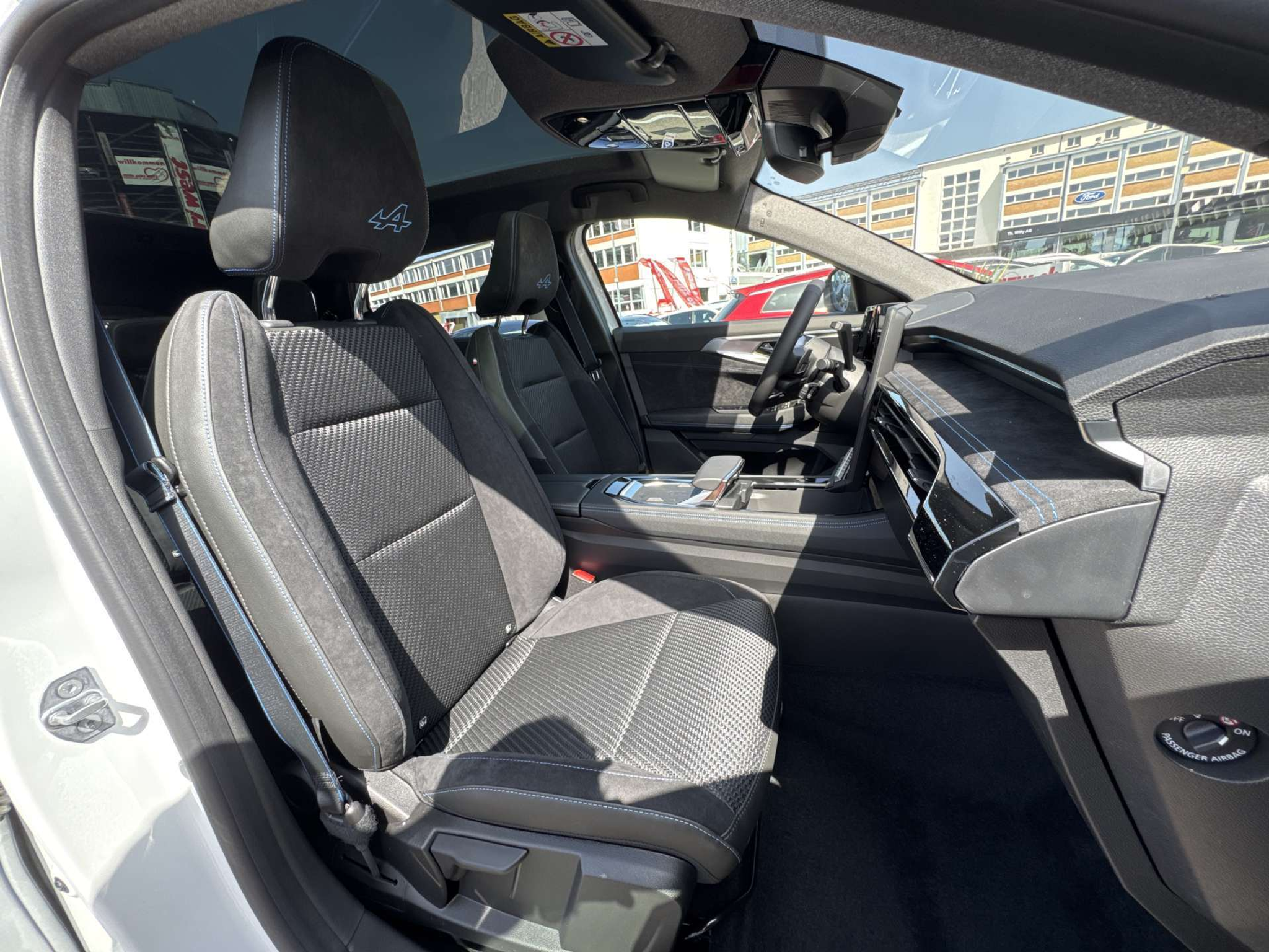 listing desktop thumbnail image 11