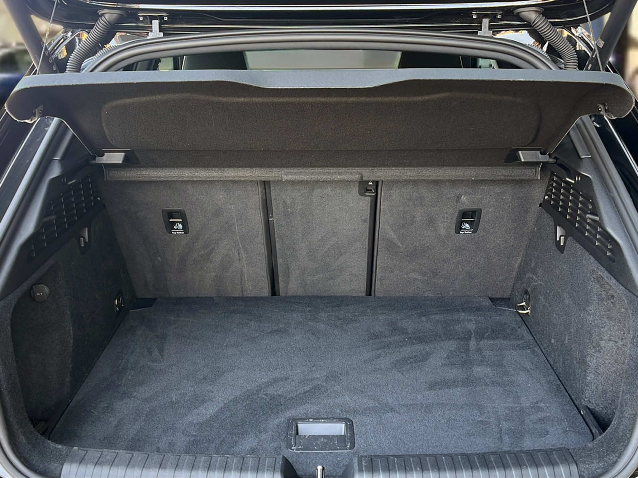 listing desktop thumbnail image 5