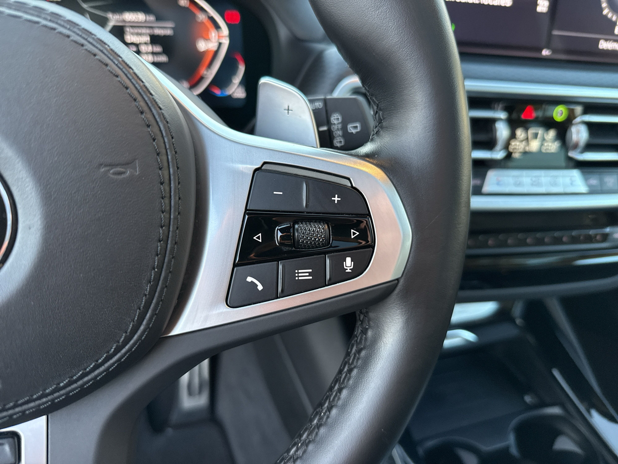 listing desktop thumbnail image 15